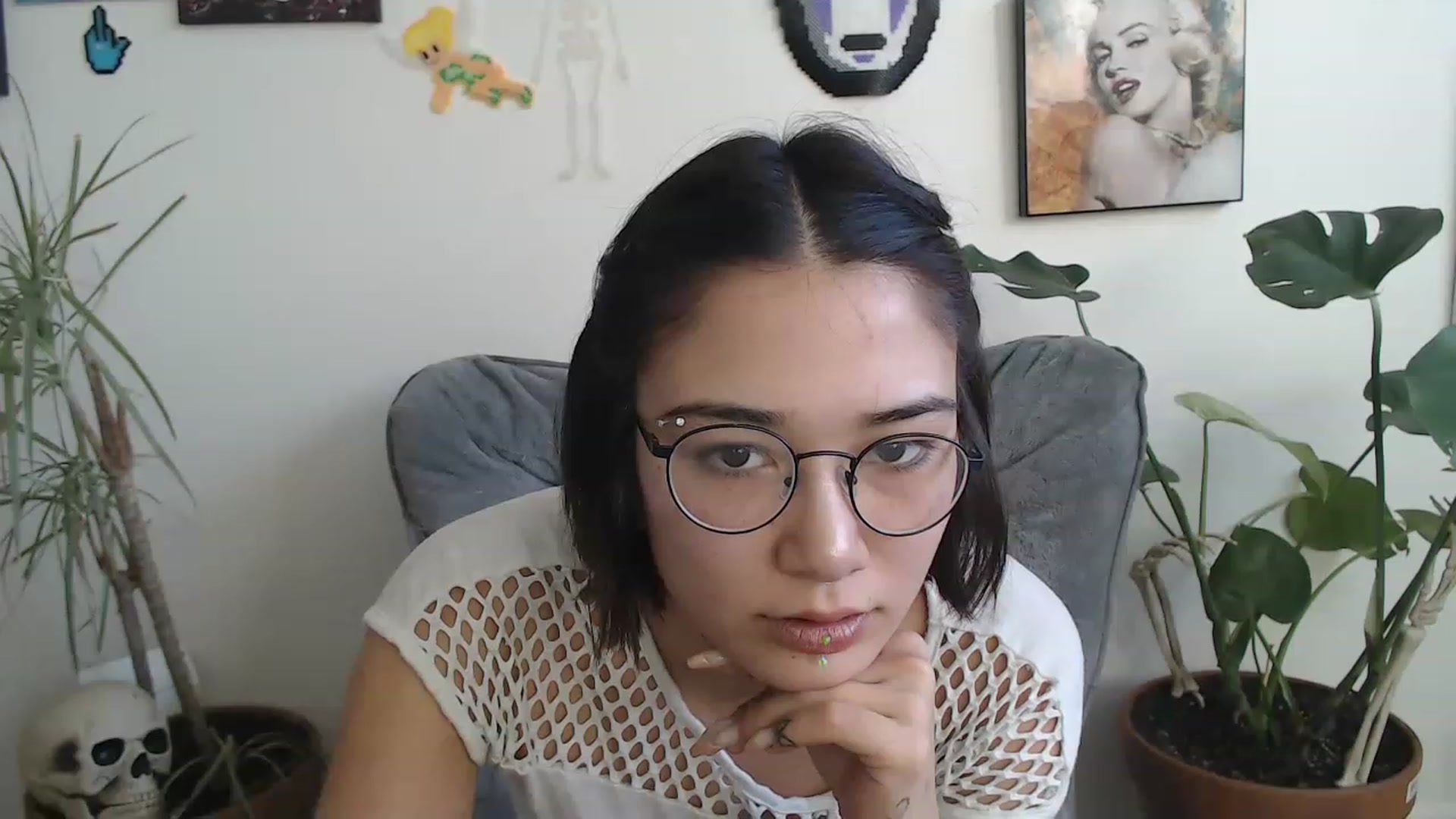 Gallery image thumbnail from urfavwasian's myfreecams stream on, 11/15/2022, 21:32 image 15 of 20