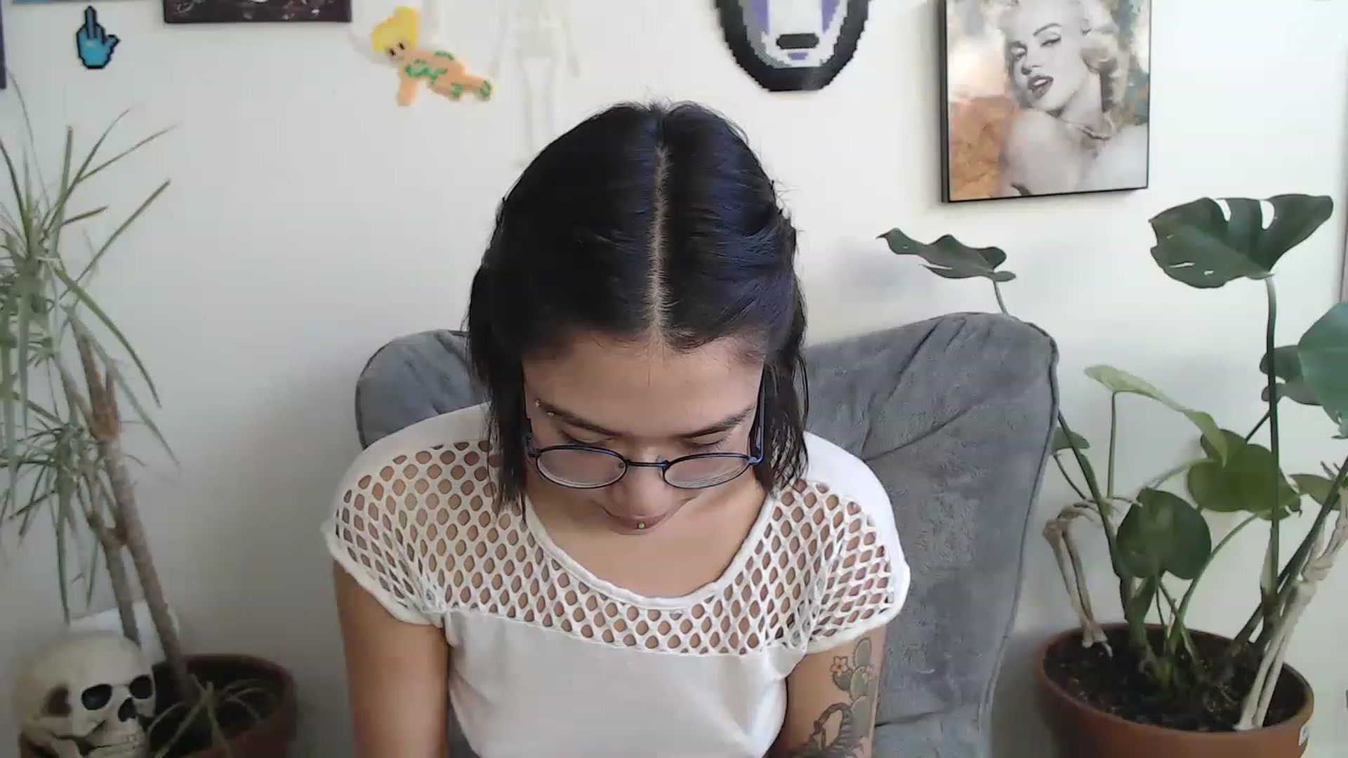Gallery image thumbnail from urfavwasian's myfreecams stream on, 11/15/2022, 21:32 image 14 of 20