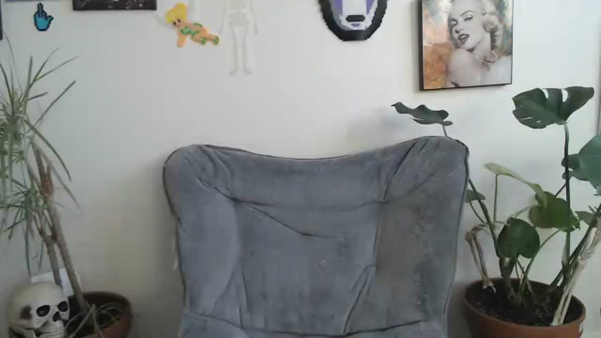 Gallery image thumbnail from urfavwasian's myfreecams stream on, 11/15/2022, 21:32 image 16 of 20