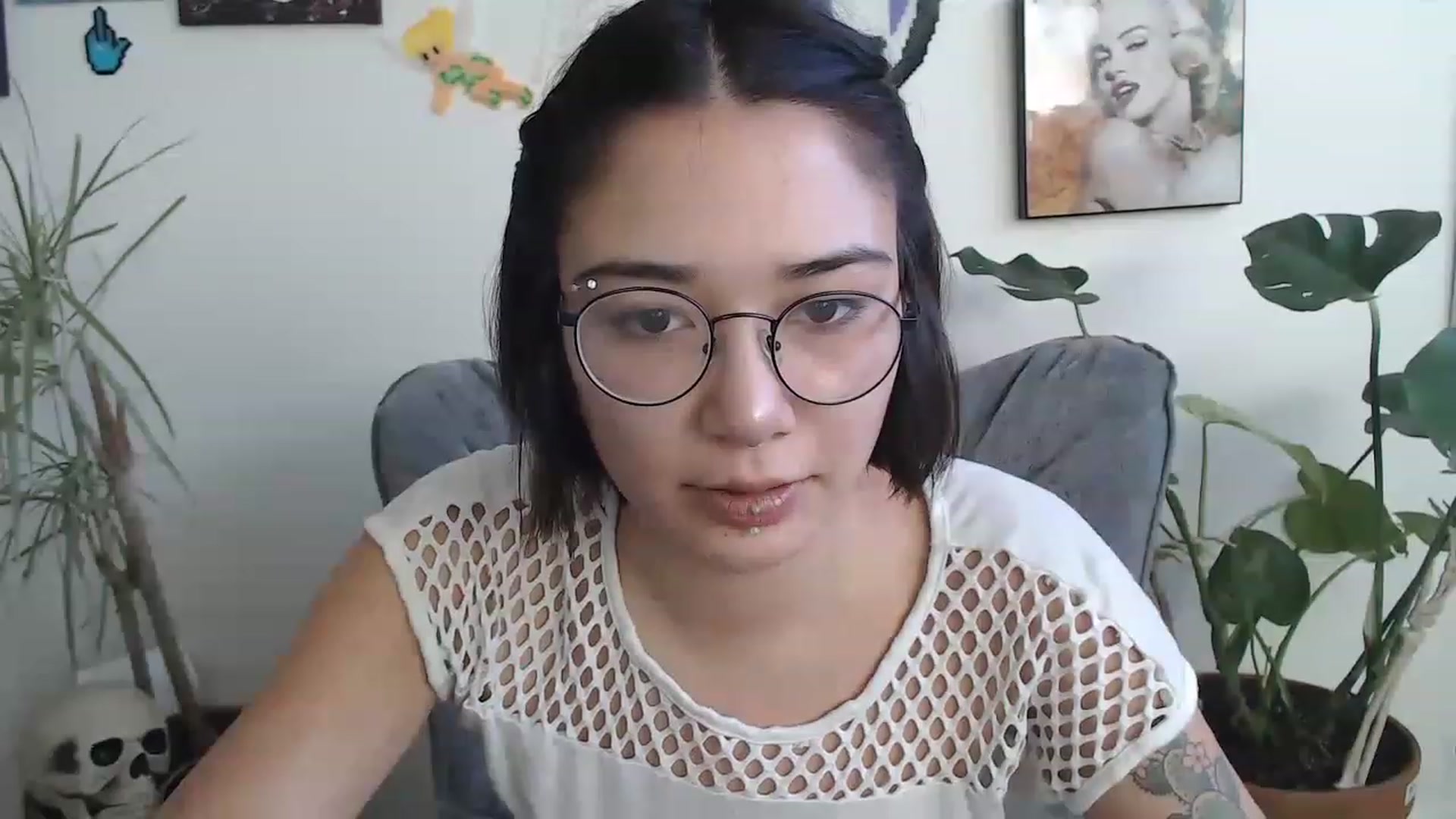 Gallery image thumbnail from urfavwasian's myfreecams stream on, 11/15/2022, 21:32 image 11 of 20
