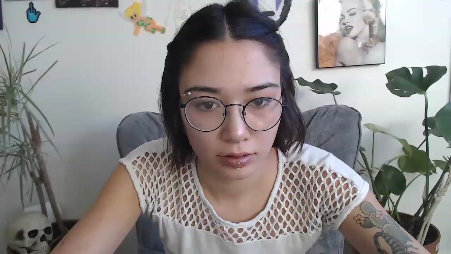 Gallery image thumbnail from urfavwasian's myfreecams stream on, 11/15/2022, 21:32 image 5 of 20
