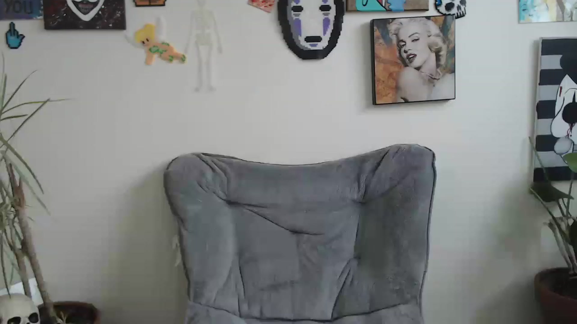 Gallery image thumbnail from urfavwasian's myfreecams stream on, 11/27/2022, 21:43 image 13 of 20