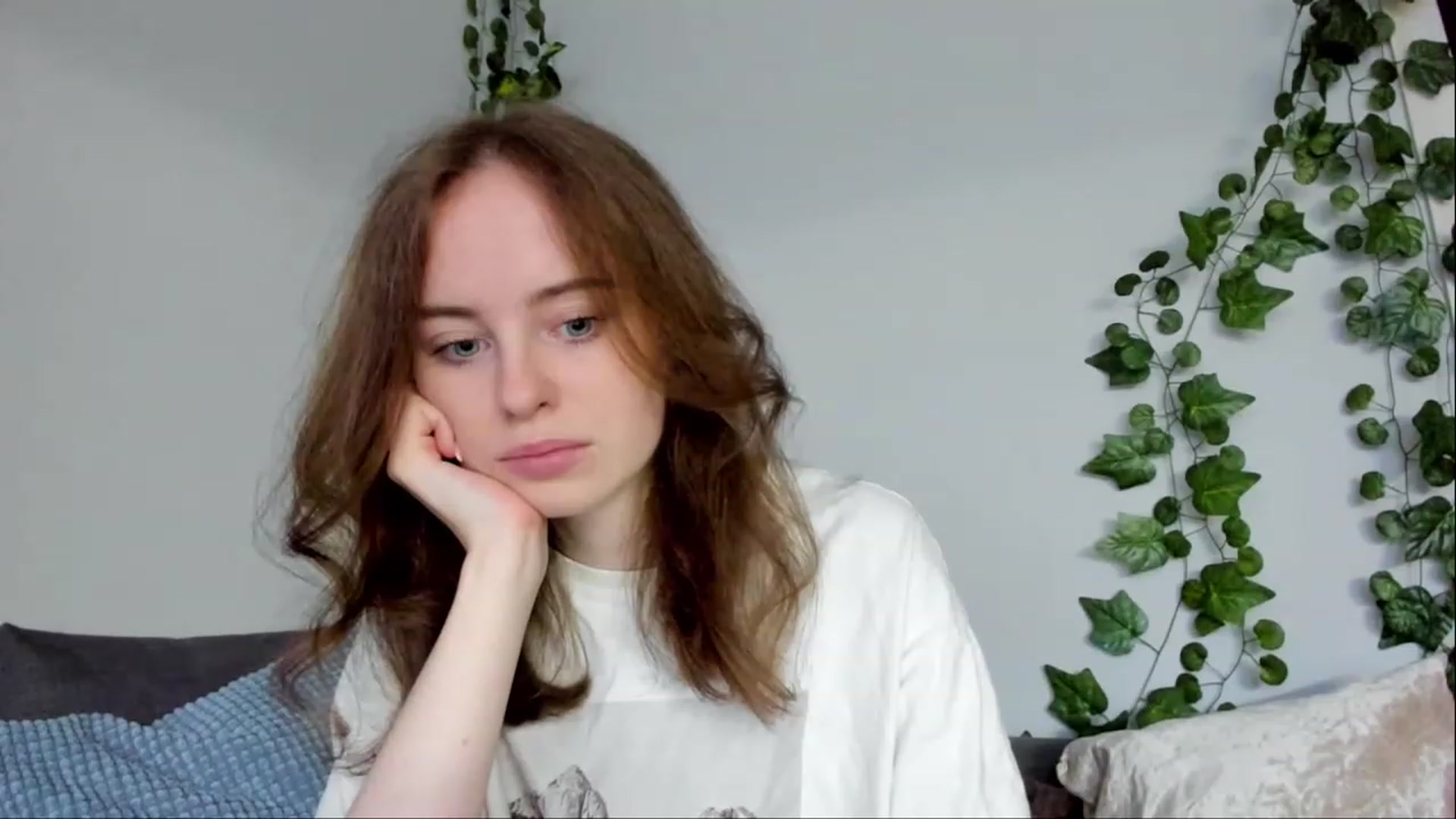 Gallery image thumbnail from userSasha's myfreecams stream on, 12/05/2022, 02:40 image 16 of 20