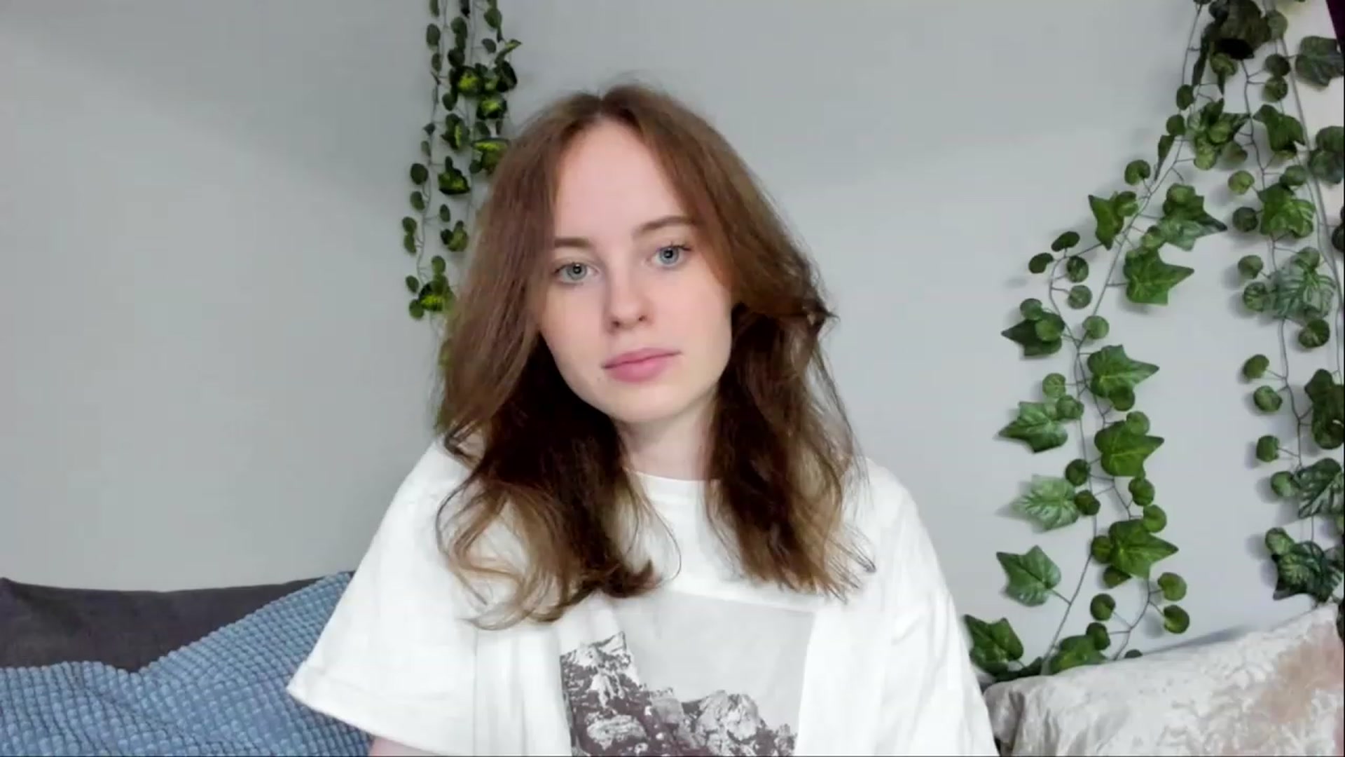 Gallery image thumbnail from userSasha's myfreecams stream on, 12/05/2022, 02:40 image 10 of 20