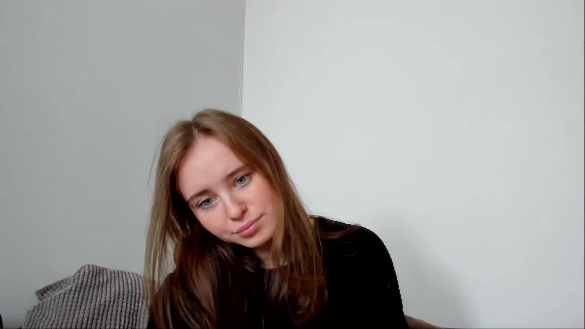 Gallery image thumbnail from userSasha's myfreecams stream on, 04/09/2023, 05:18 image 11 of 20