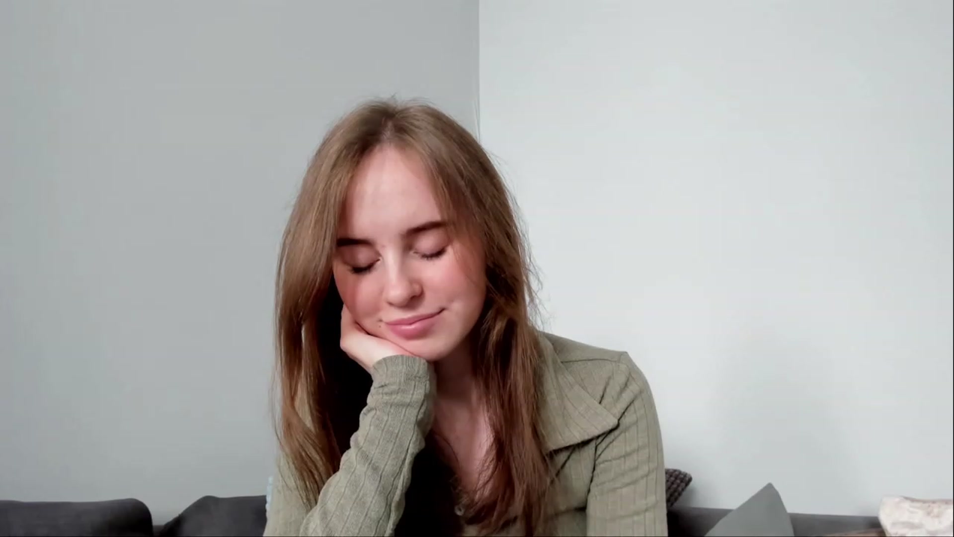 Gallery image thumbnail from userSasha's myfreecams stream on, 04/30/2023, 07:10 image 12 of 20