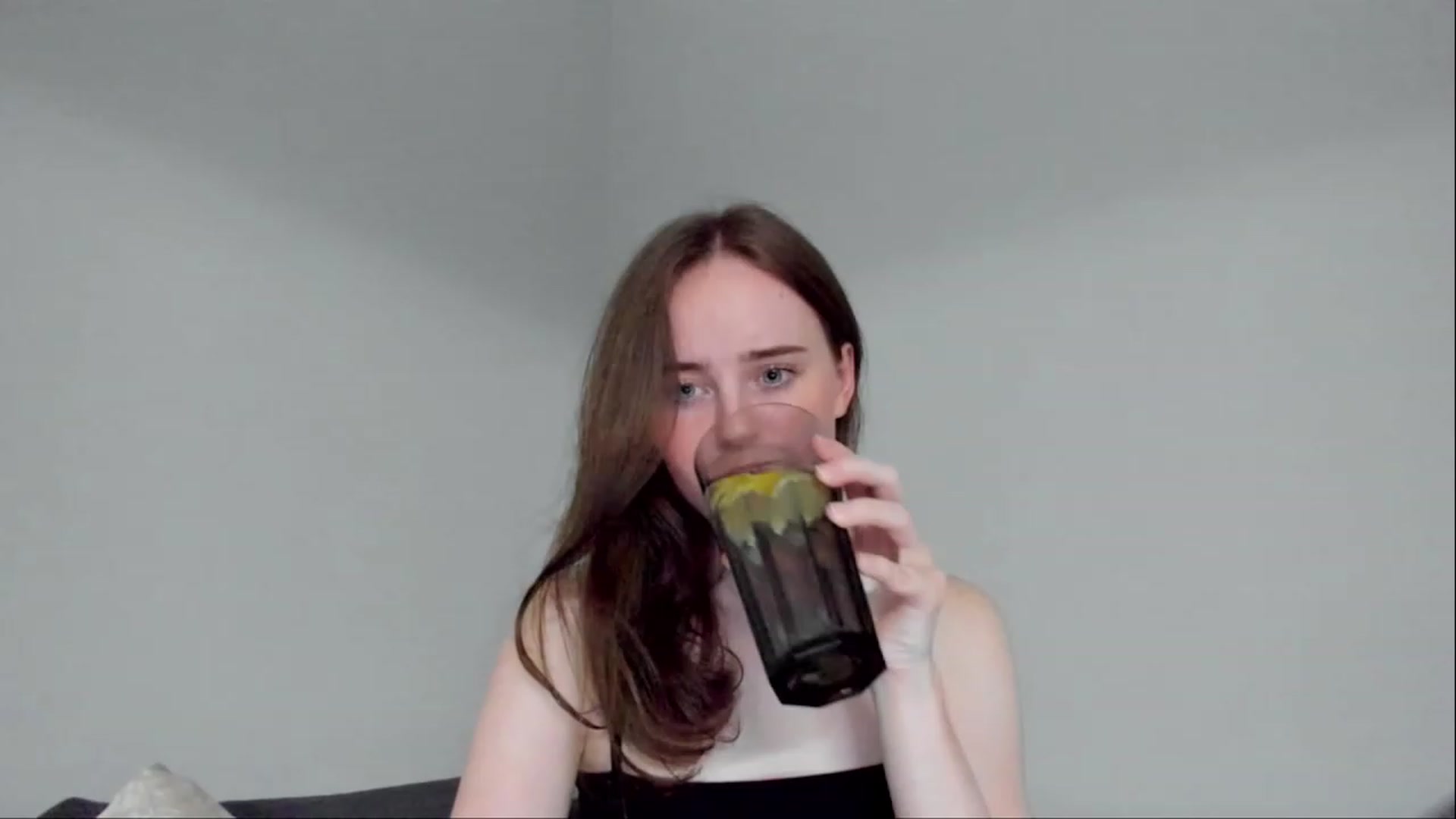 Gallery image thumbnail from userSasha's myfreecams stream on, 06/07/2023, 16:17 image 5 of 20