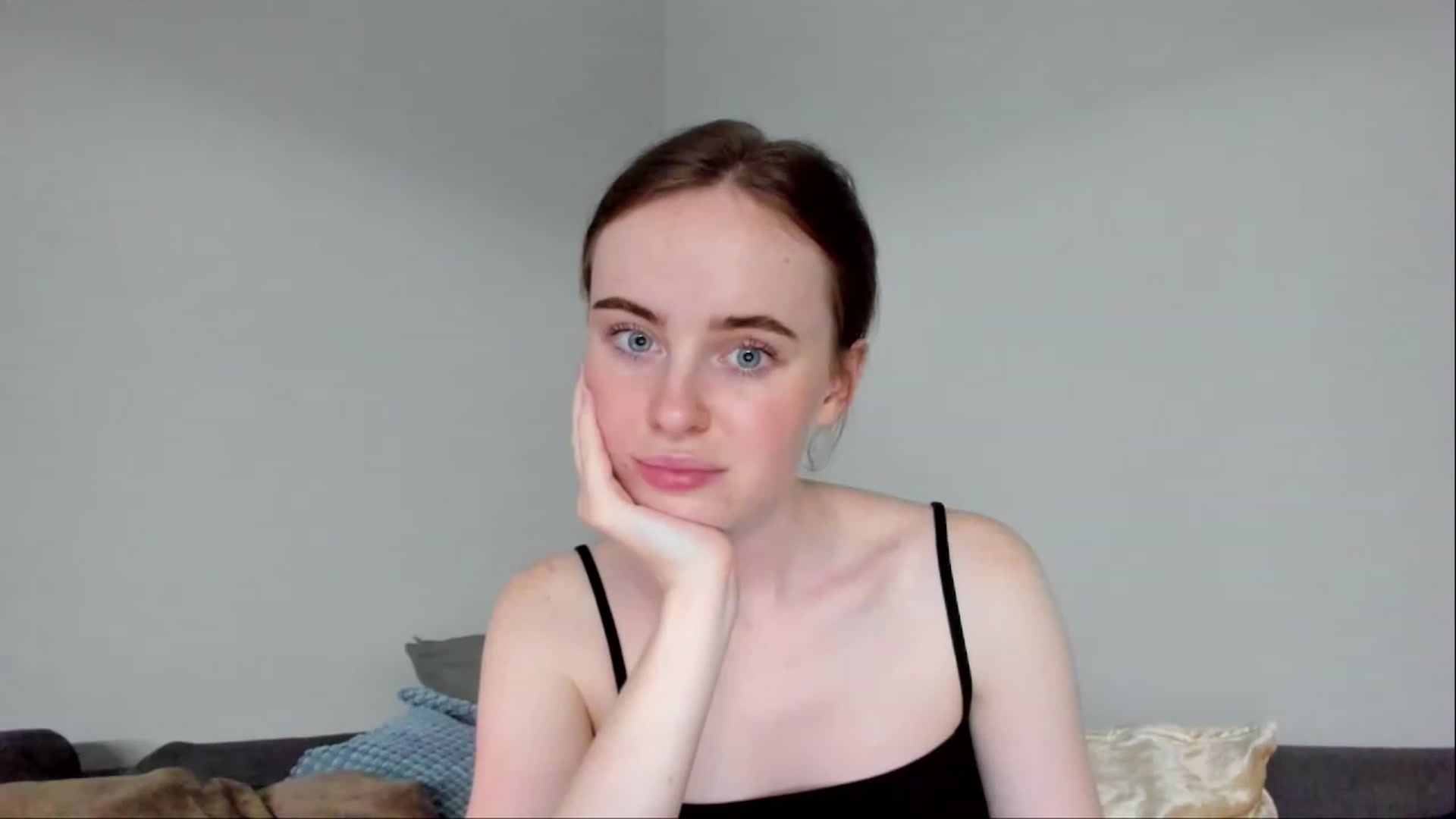 Gallery image thumbnail from userSasha's myfreecams stream on, 06/08/2023, 15:27 image 8 of 20