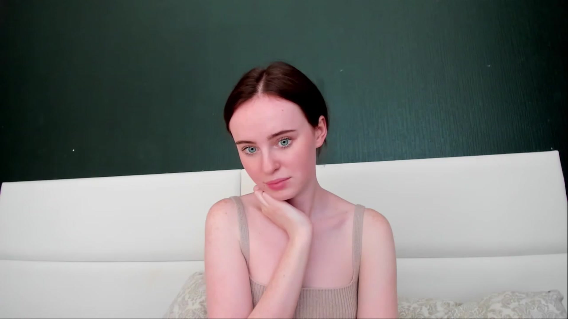 Gallery image thumbnail from userSasha's myfreecams stream on, 06/17/2023, 15:00 image 18 of 20