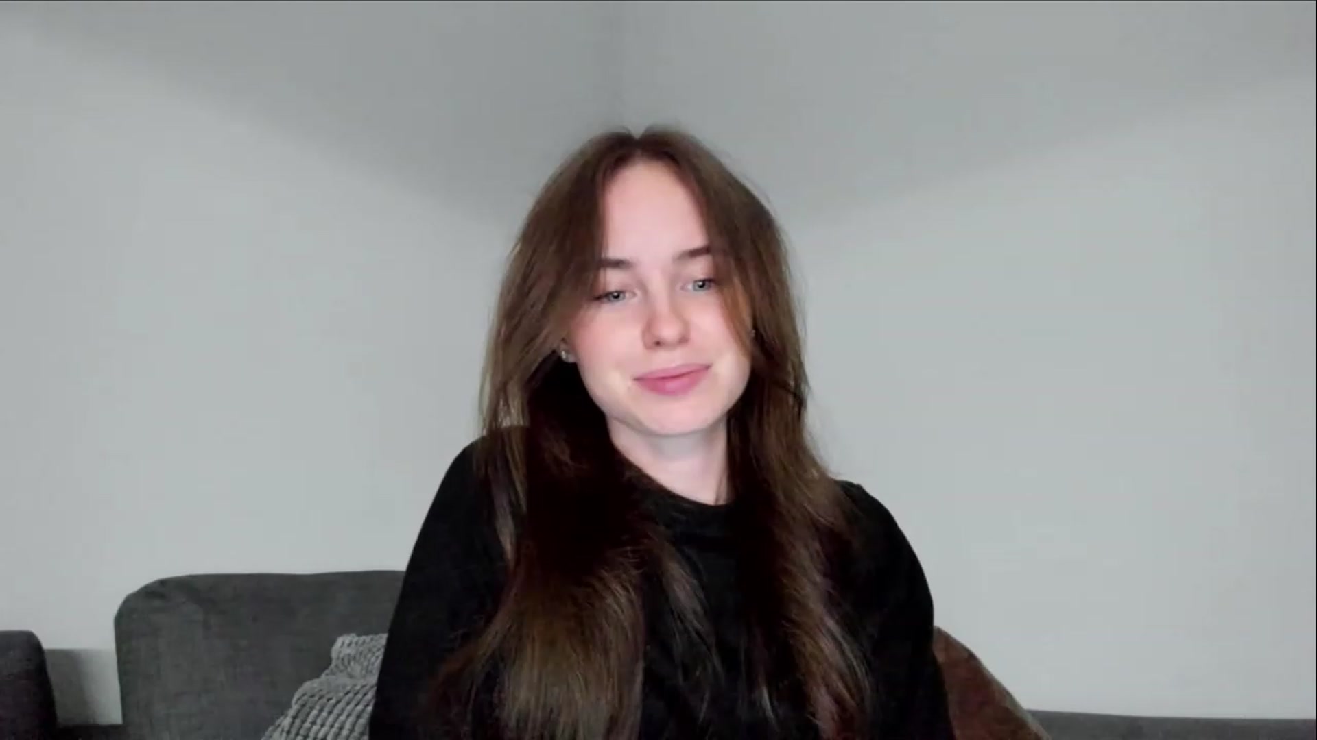 Gallery image thumbnail from userSasha's myfreecams stream on, 02/08/2024, 14:27 image 4 of 20