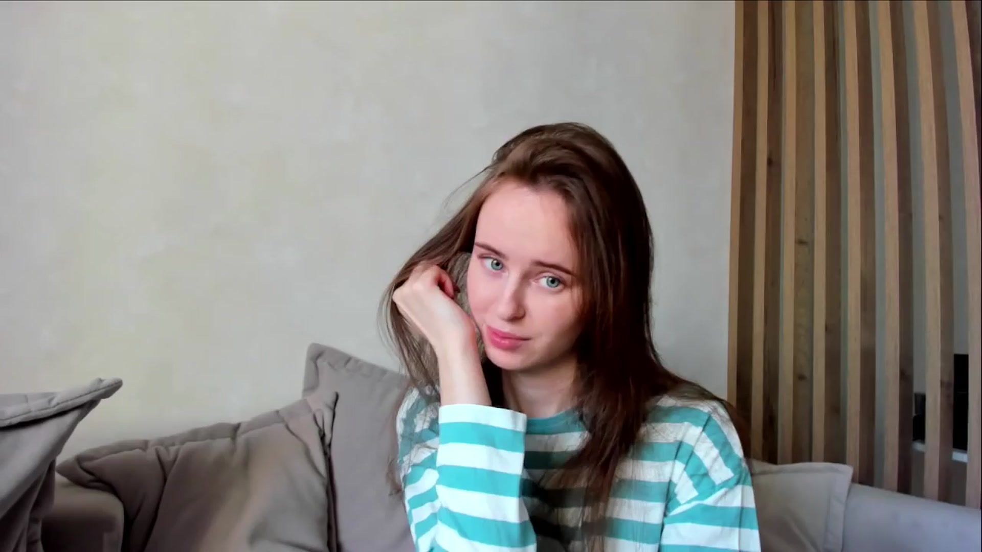 Gallery image thumbnail from userSasha's myfreecams stream on, 04/05/2024, 06:14 image 14 of 20
