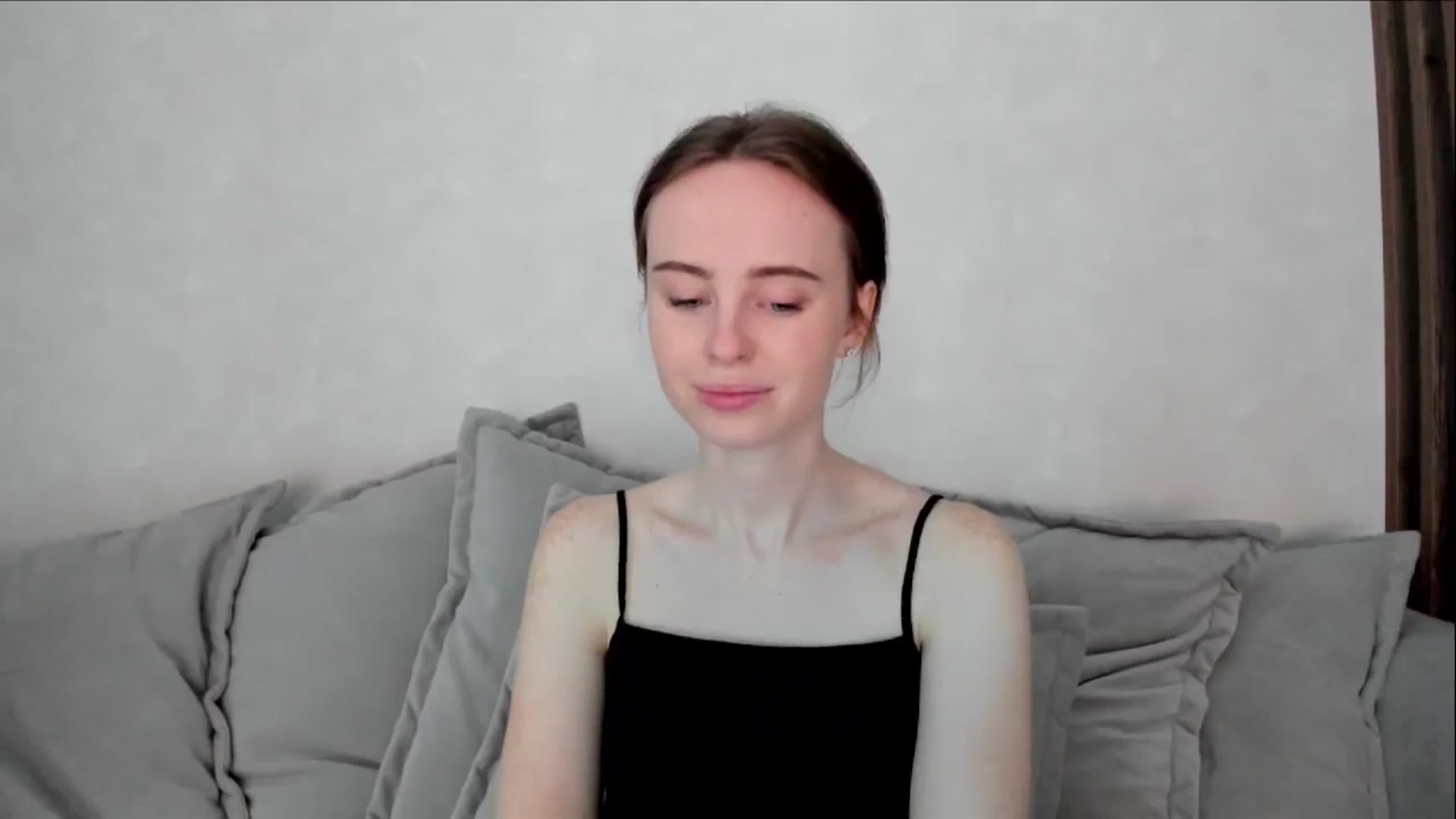 Gallery image thumbnail from userSasha's myfreecams stream on, 06/01/2024, 07:53 image 12 of 20