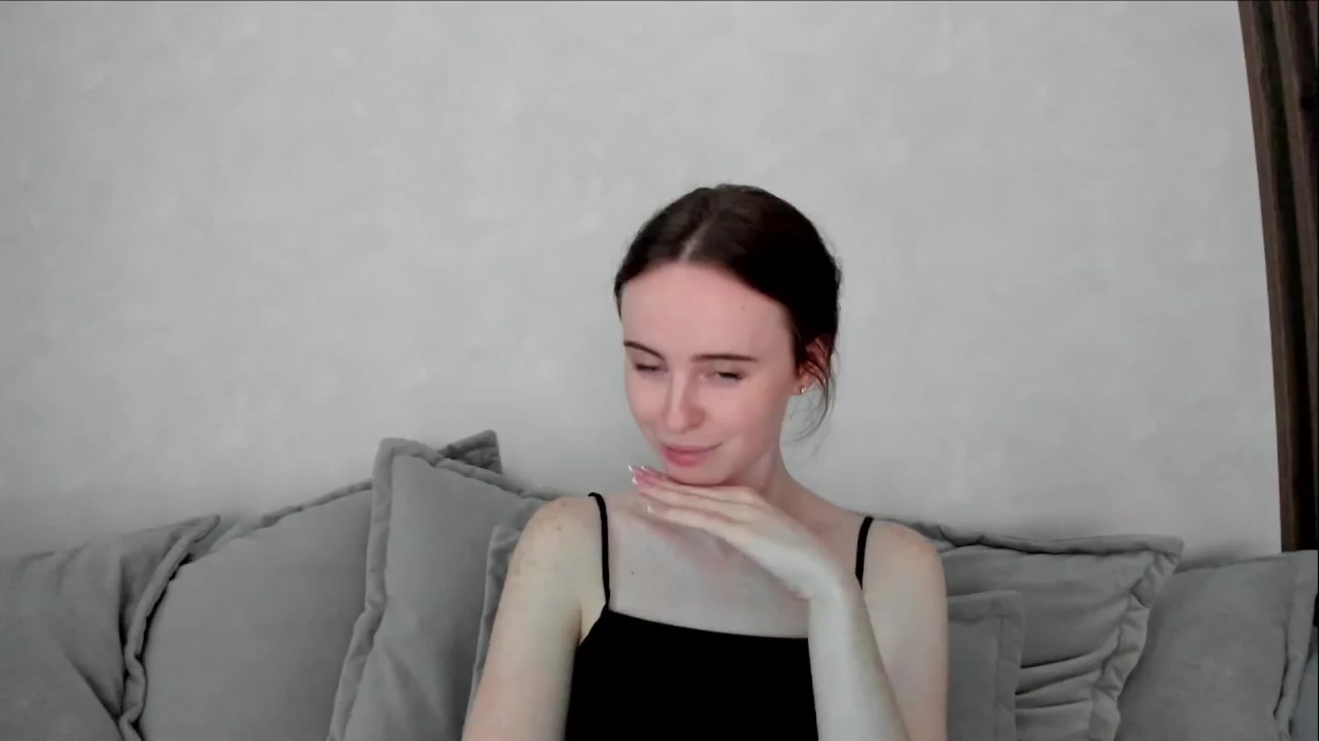Gallery image thumbnail from userSasha's myfreecams stream on, 06/01/2024, 08:23 image 4 of 20