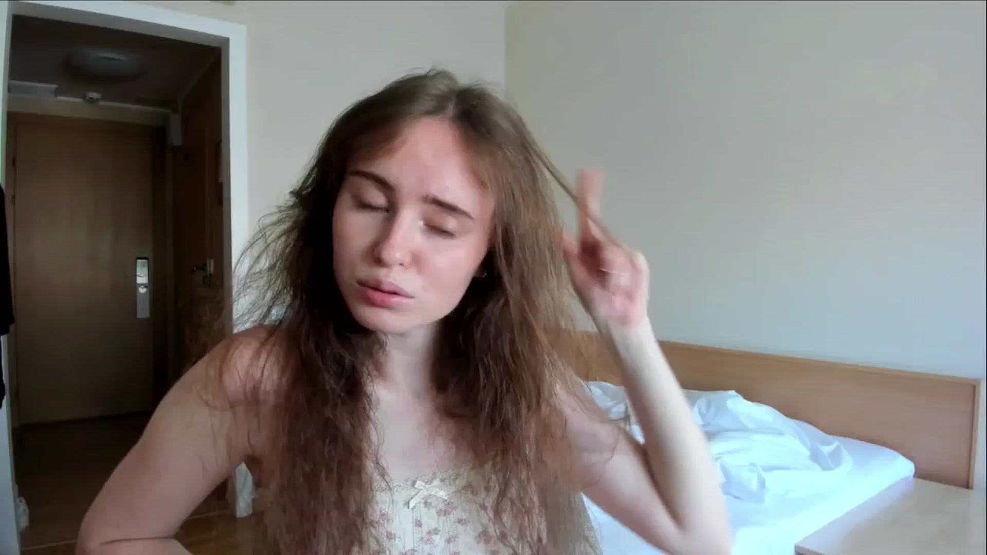 Gallery image thumbnail from userSasha's myfreecams stream on, 06/10/2024, 03:32 image 17 of 20