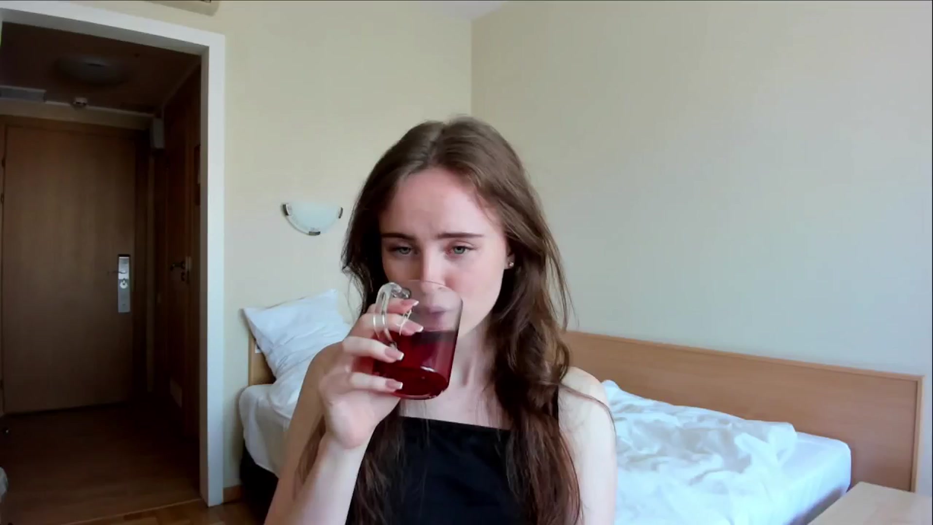 Gallery image thumbnail from userSasha's myfreecams stream on, 06/15/2024, 02:35 image 2 of 20