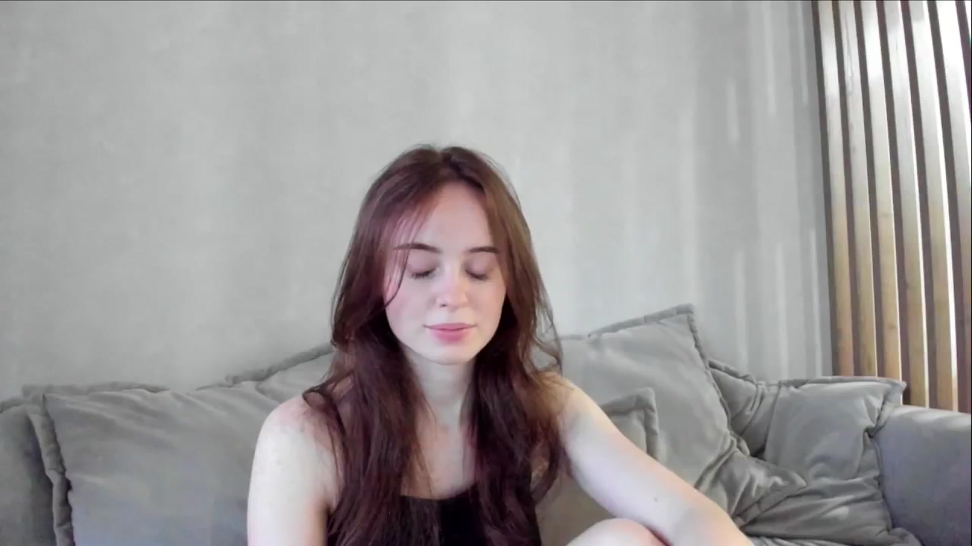 Gallery image thumbnail from userSasha's myfreecams stream on, 06/29/2024, 24:02 image 18 of 20
