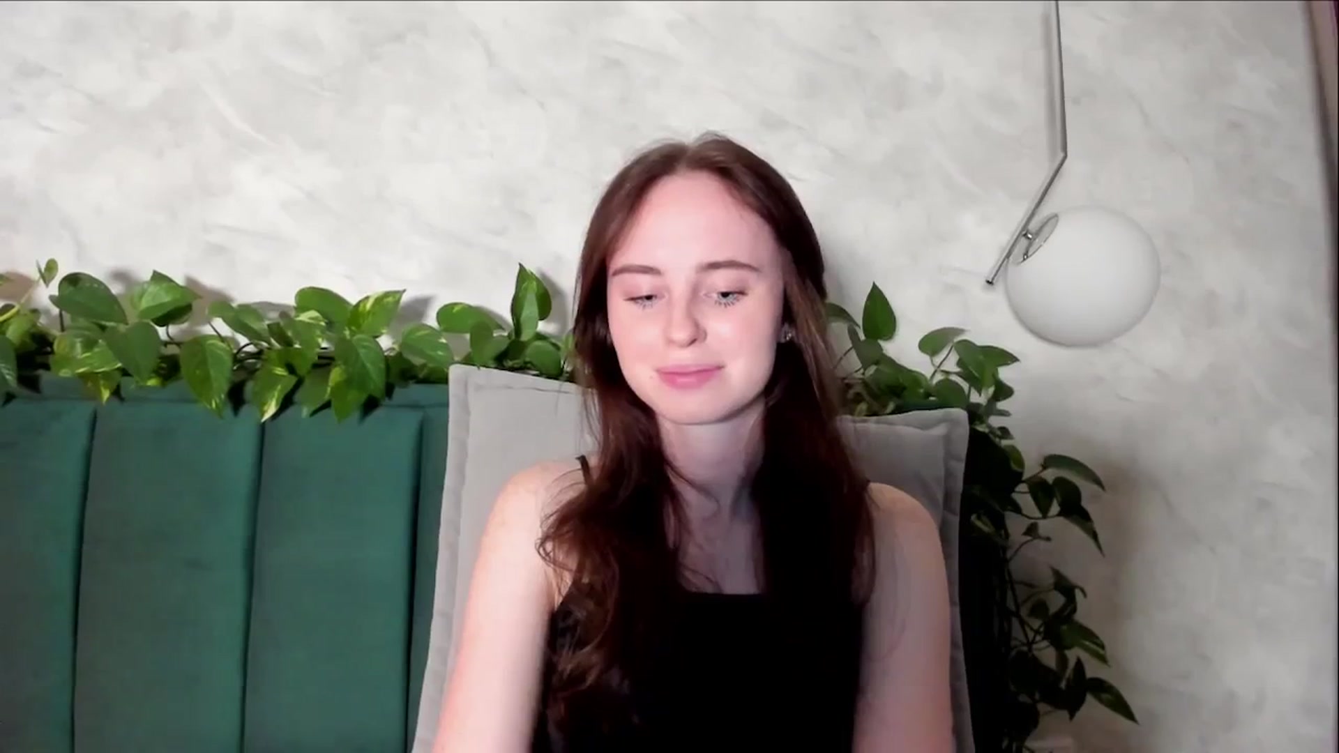 Gallery image thumbnail from userSasha's myfreecams stream on, 10/09/2024, 17:39 image 13 of 20