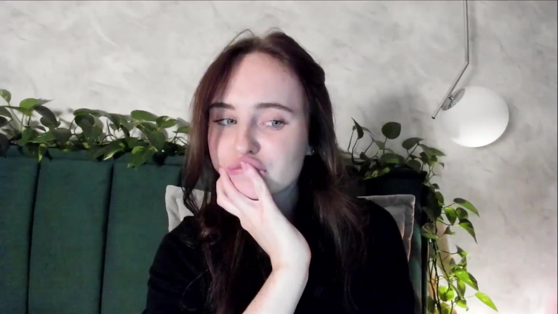 Gallery image thumbnail from userSasha's myfreecams stream on, 10/19/2024, 21:09 image 9 of 20