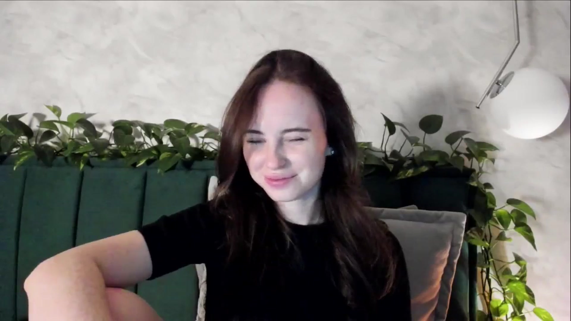 Gallery image thumbnail from userSasha's myfreecams stream on, 10/19/2024, 21:09 image 18 of 20