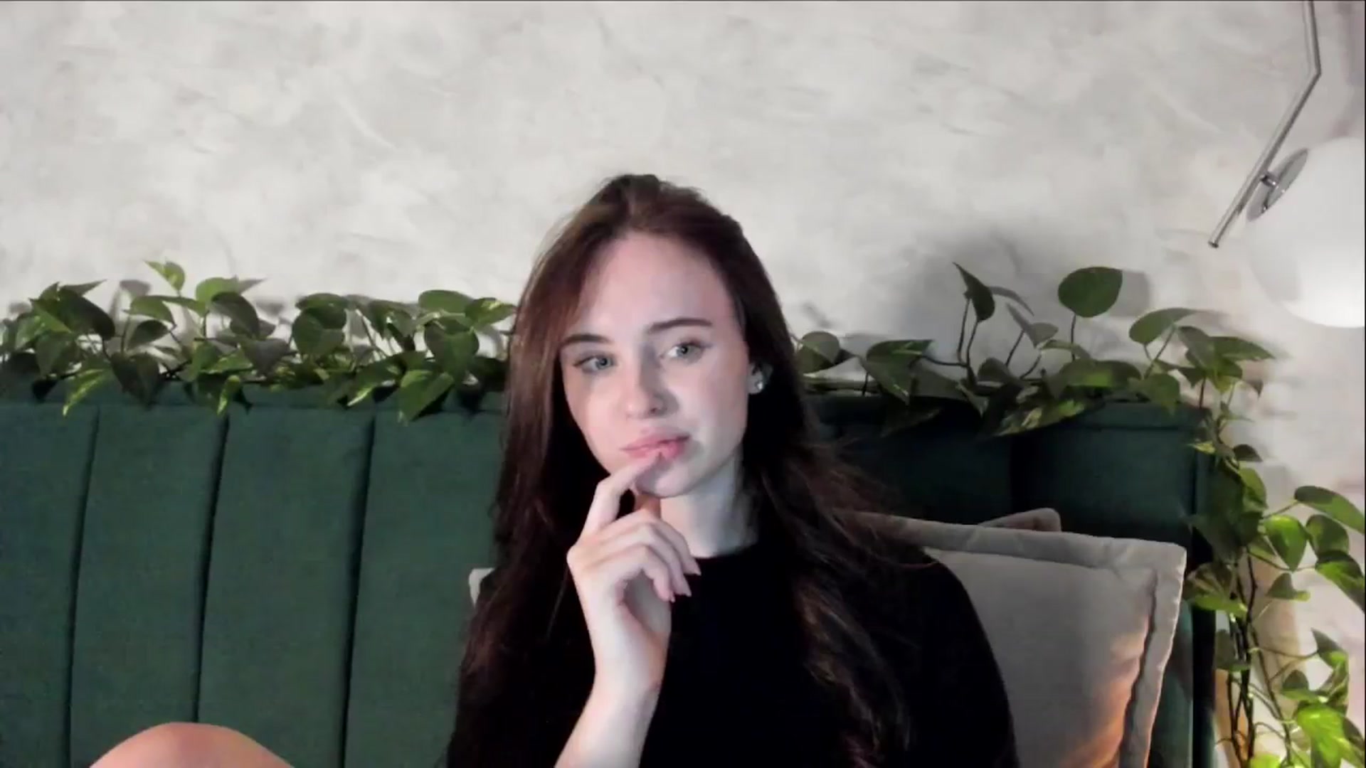 Gallery image thumbnail from userSasha's myfreecams stream on, 10/19/2024, 21:09 image 17 of 20