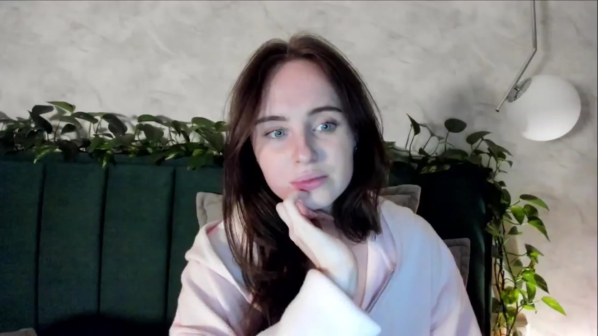 Gallery image thumbnail from userSasha's myfreecams stream on, 10/22/2024, 18:03 image 12 of 20