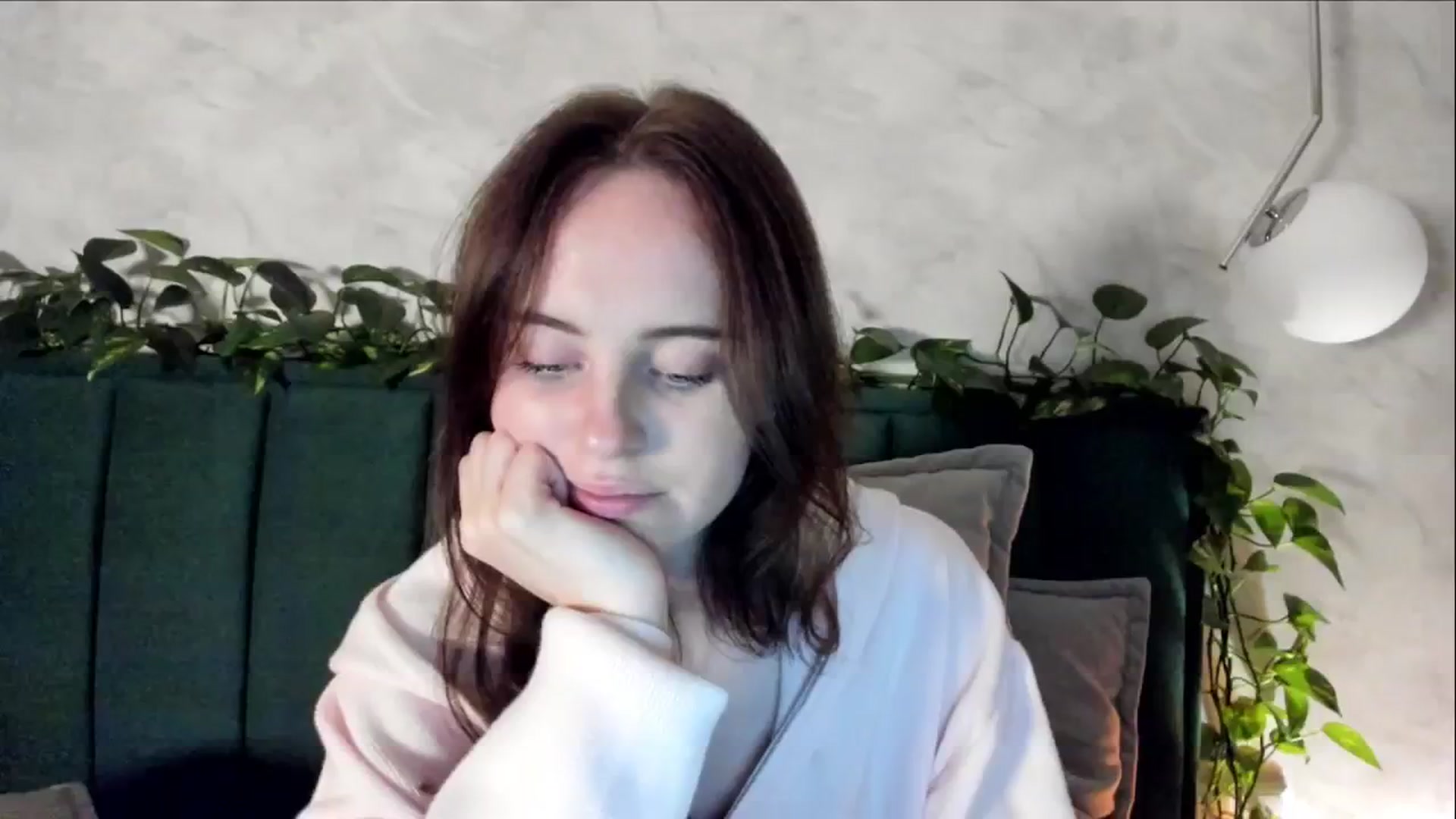Gallery image thumbnail from userSasha's myfreecams stream on, 10/22/2024, 18:03 image 19 of 20