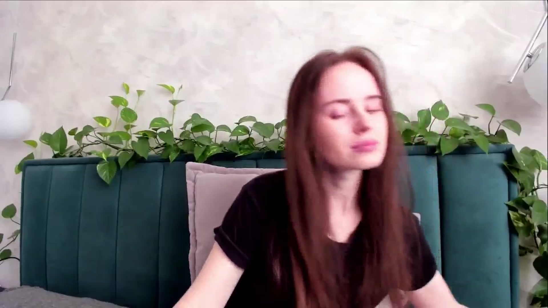 Gallery image thumbnail from userSasha's myfreecams stream on, 12/04/2024, 09:39 image 9 of 20