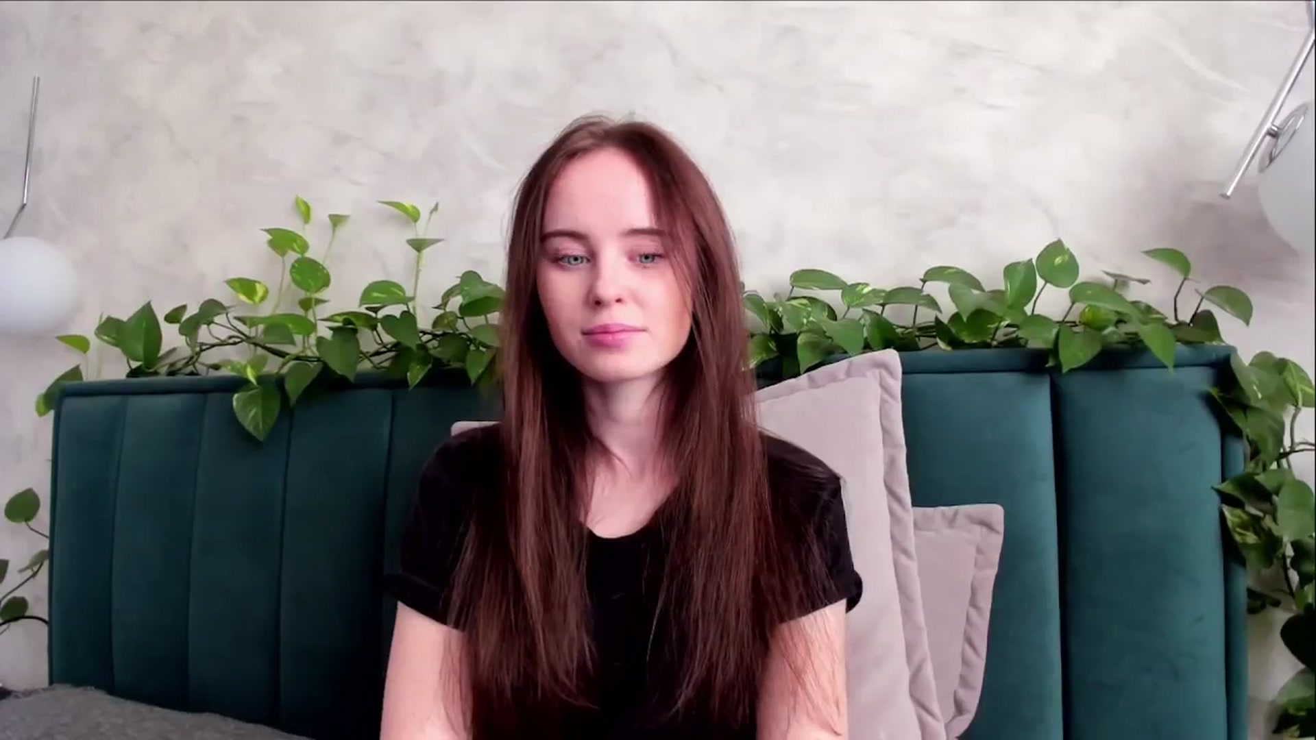 Gallery image thumbnail from userSasha's myfreecams stream on, 12/04/2024, 09:39 image 12 of 20