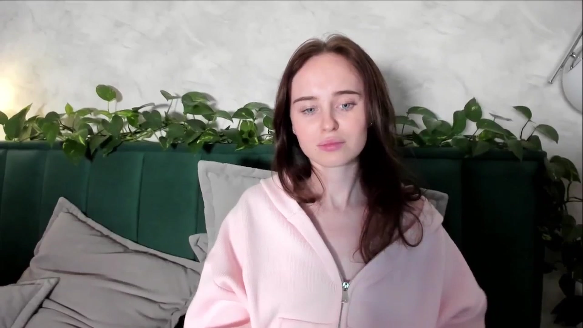 Gallery image thumbnail from userSasha's myfreecams stream on, 12/13/2024, 20:57 image 11 of 20