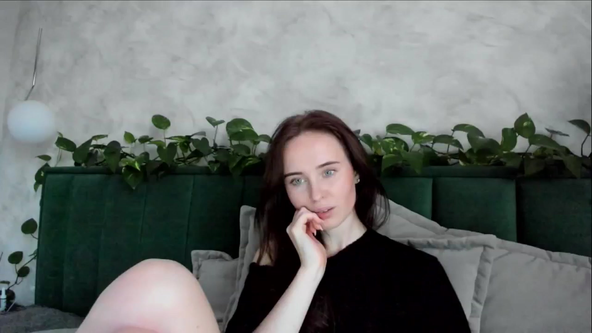 Gallery image thumbnail from userSasha's myfreecams stream on, 12/18/2024, 13:03 image 19 of 20