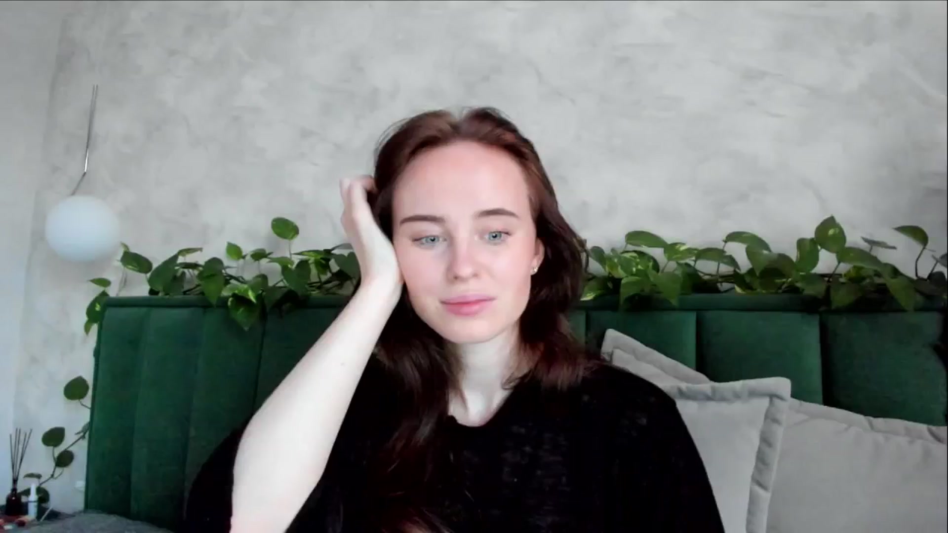 Gallery image thumbnail from userSasha's myfreecams stream on, 12/18/2024, 13:03 image 16 of 20