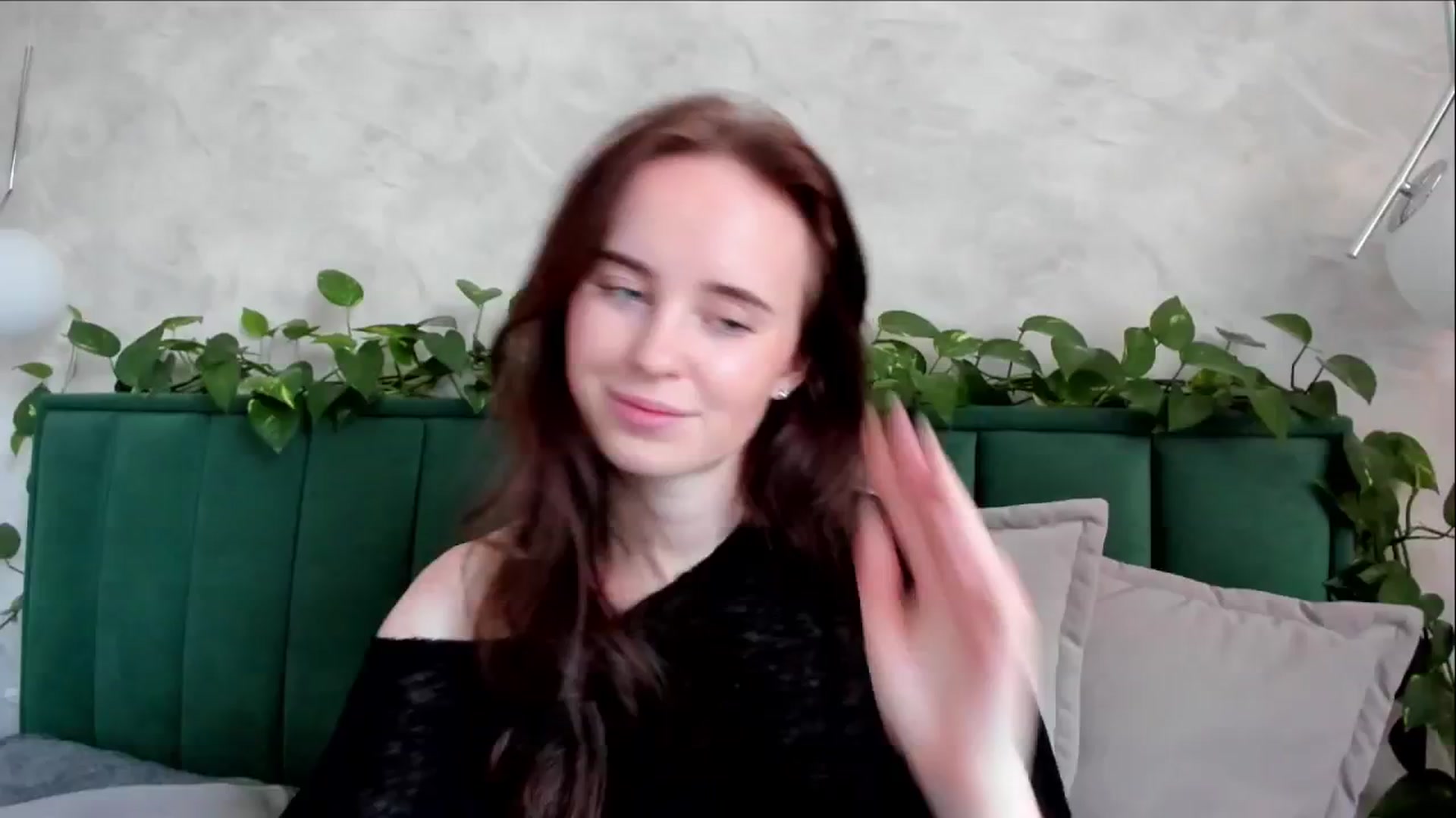Gallery image thumbnail from userSasha's myfreecams stream on, 12/18/2024, 13:03 image 5 of 20