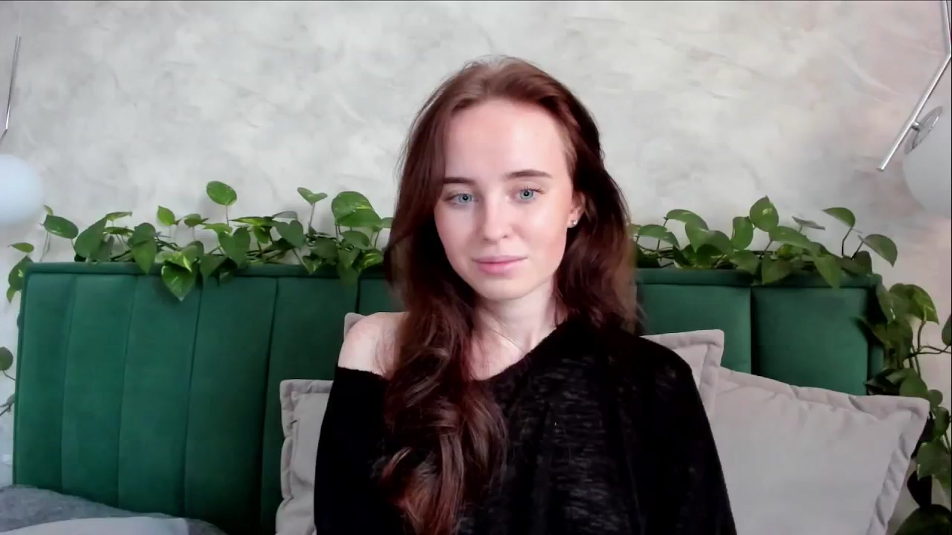 Gallery image thumbnail from userSasha's myfreecams stream on, 12/18/2024, 13:03 image 4 of 20