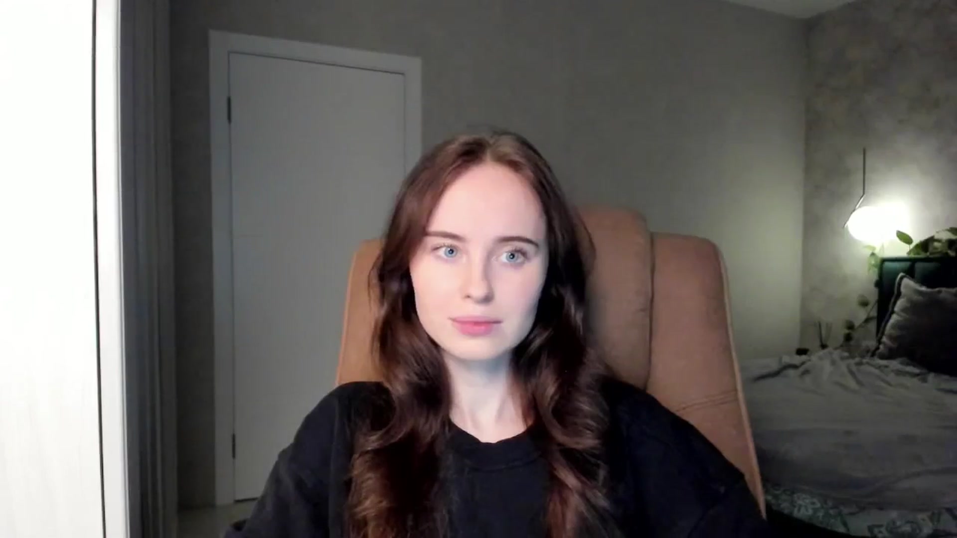 Gallery image thumbnail from userSasha's myfreecams stream on, 12/22/2024, 18:38 image 12 of 20