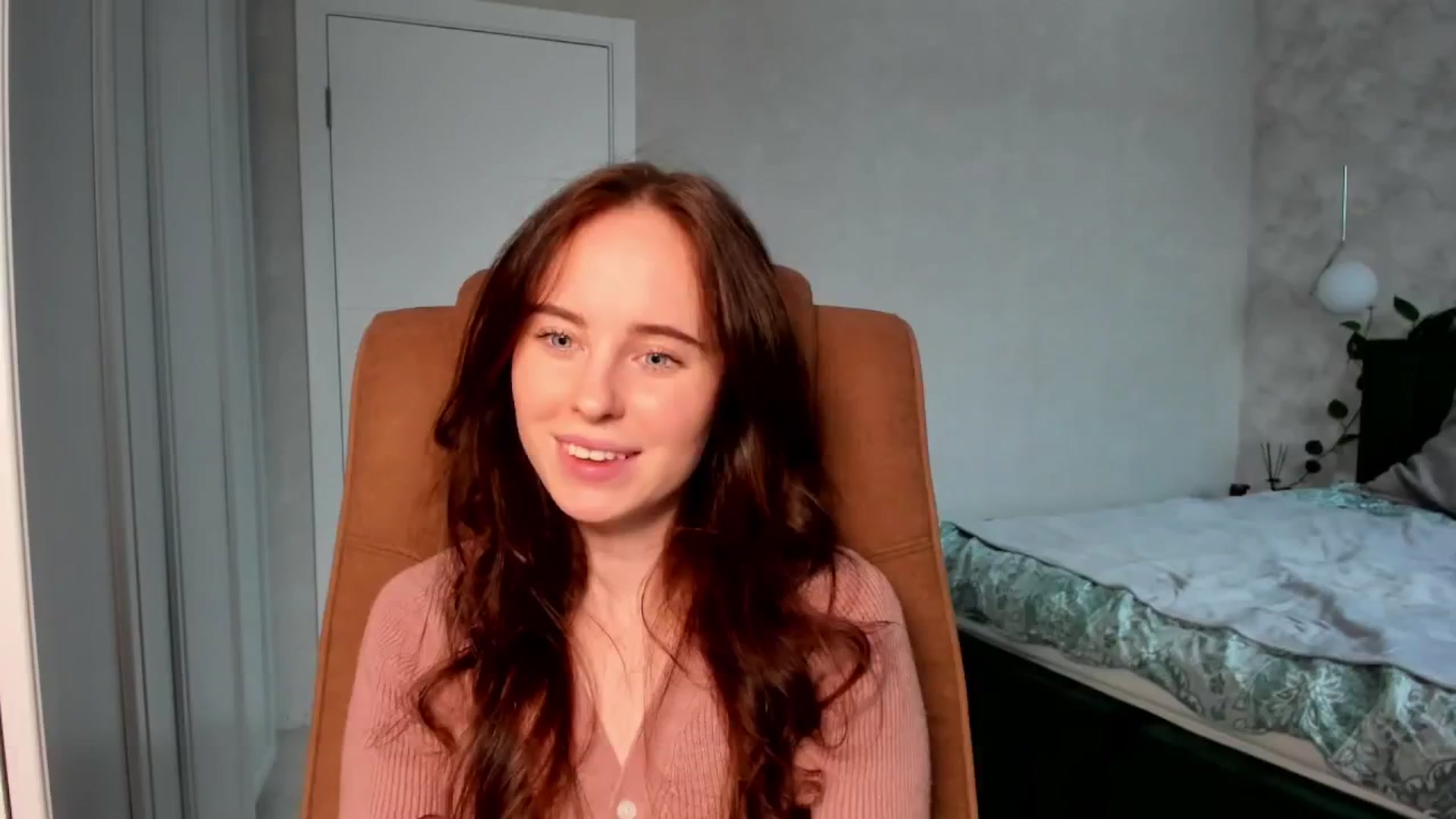 Gallery image thumbnail from userSasha's myfreecams stream on, 12/23/2024, 10:21 image 5 of 20