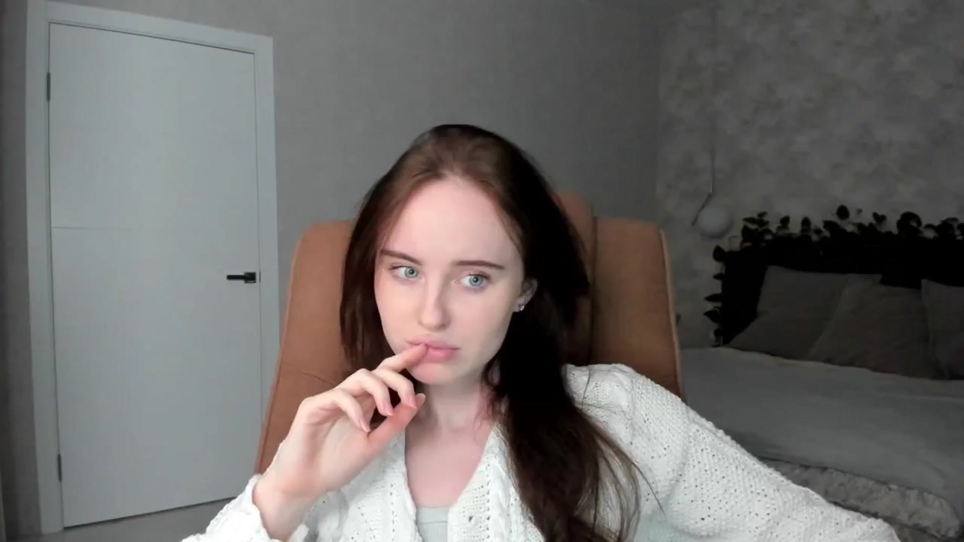 Gallery image thumbnail from userSasha's myfreecams stream on, 02/24/2025, 16:01 image 18 of 20