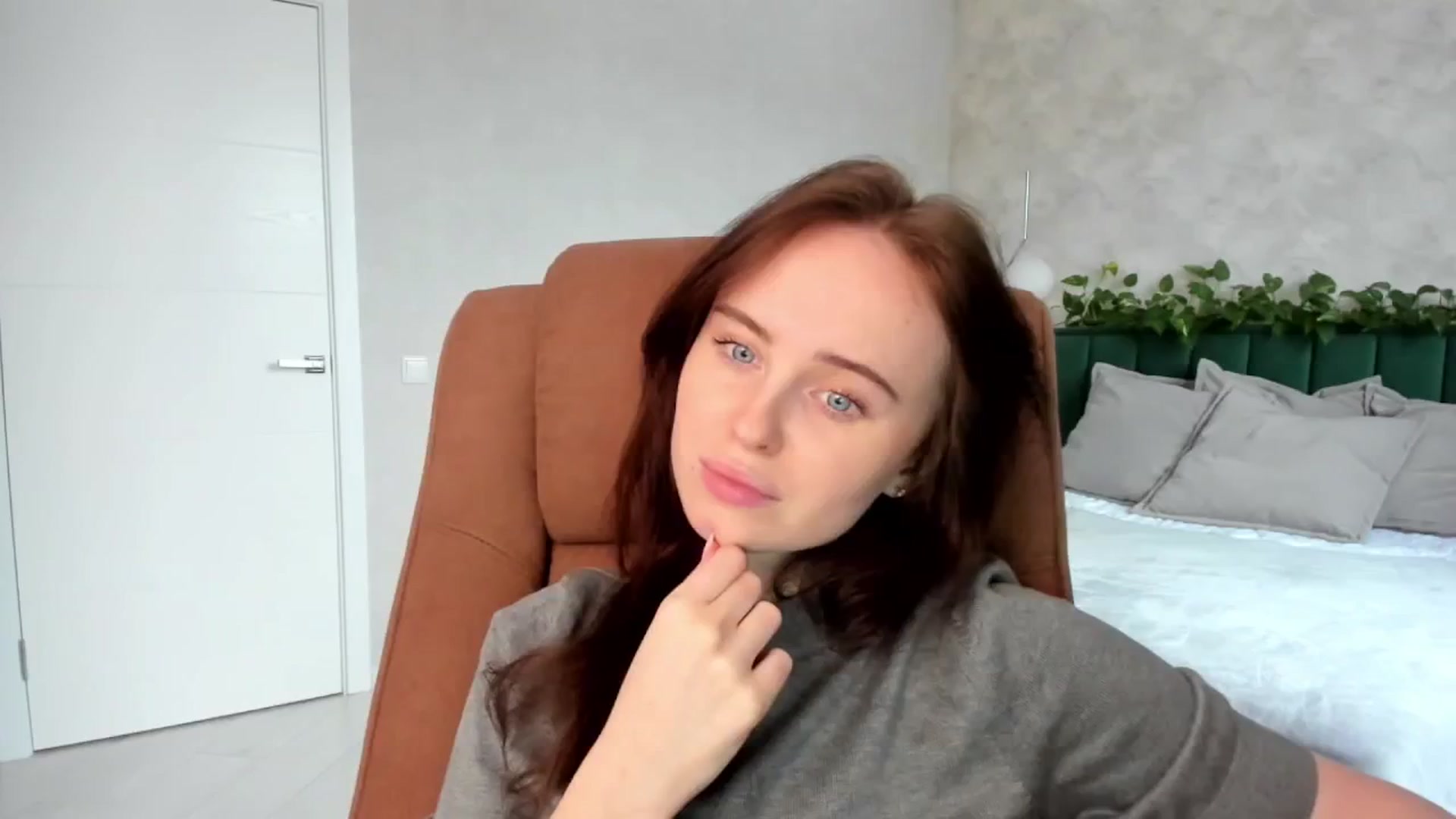 Gallery image thumbnail from userSasha's myfreecams stream on, 03/06/2025, 15:12 image 1 of 20
