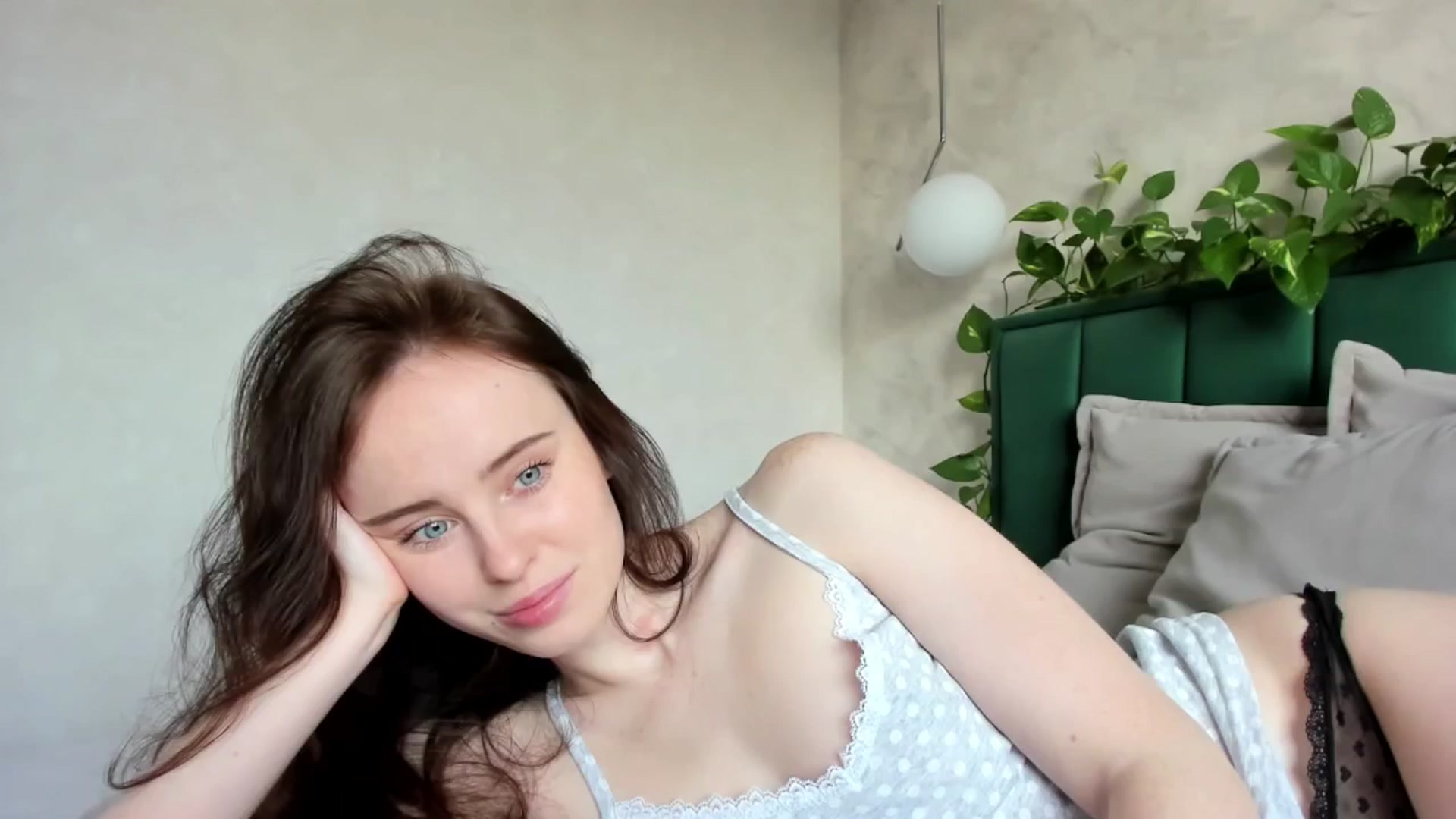 Gallery image thumbnail from userSasha's myfreecams stream on, 03/08/2025, 06:24 image 10 of 20