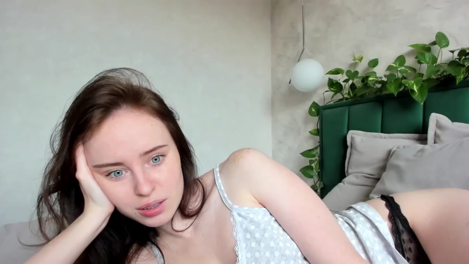 Gallery image thumbnail from userSasha's myfreecams stream on, 03/08/2025, 06:24 image 17 of 20