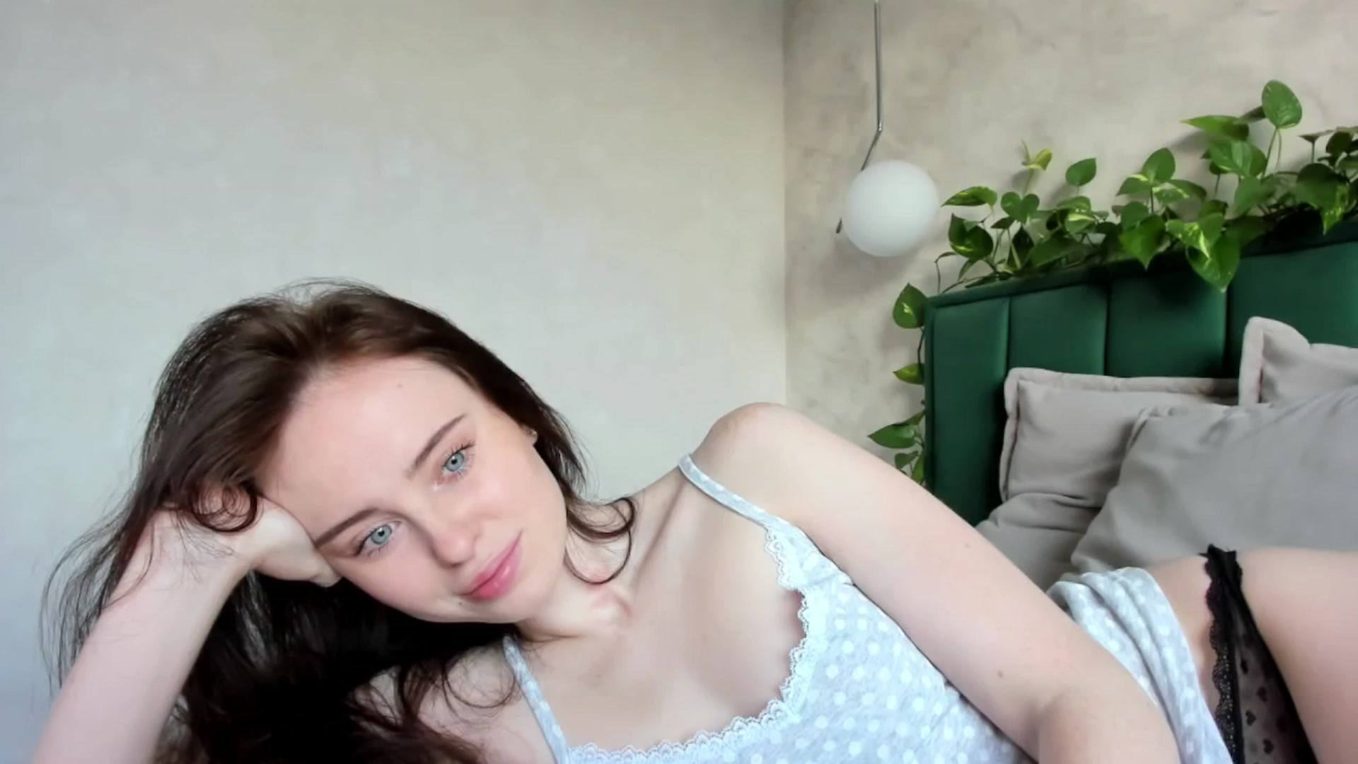 Gallery image thumbnail from userSasha's myfreecams stream on, 03/08/2025, 06:24 image 5 of 20