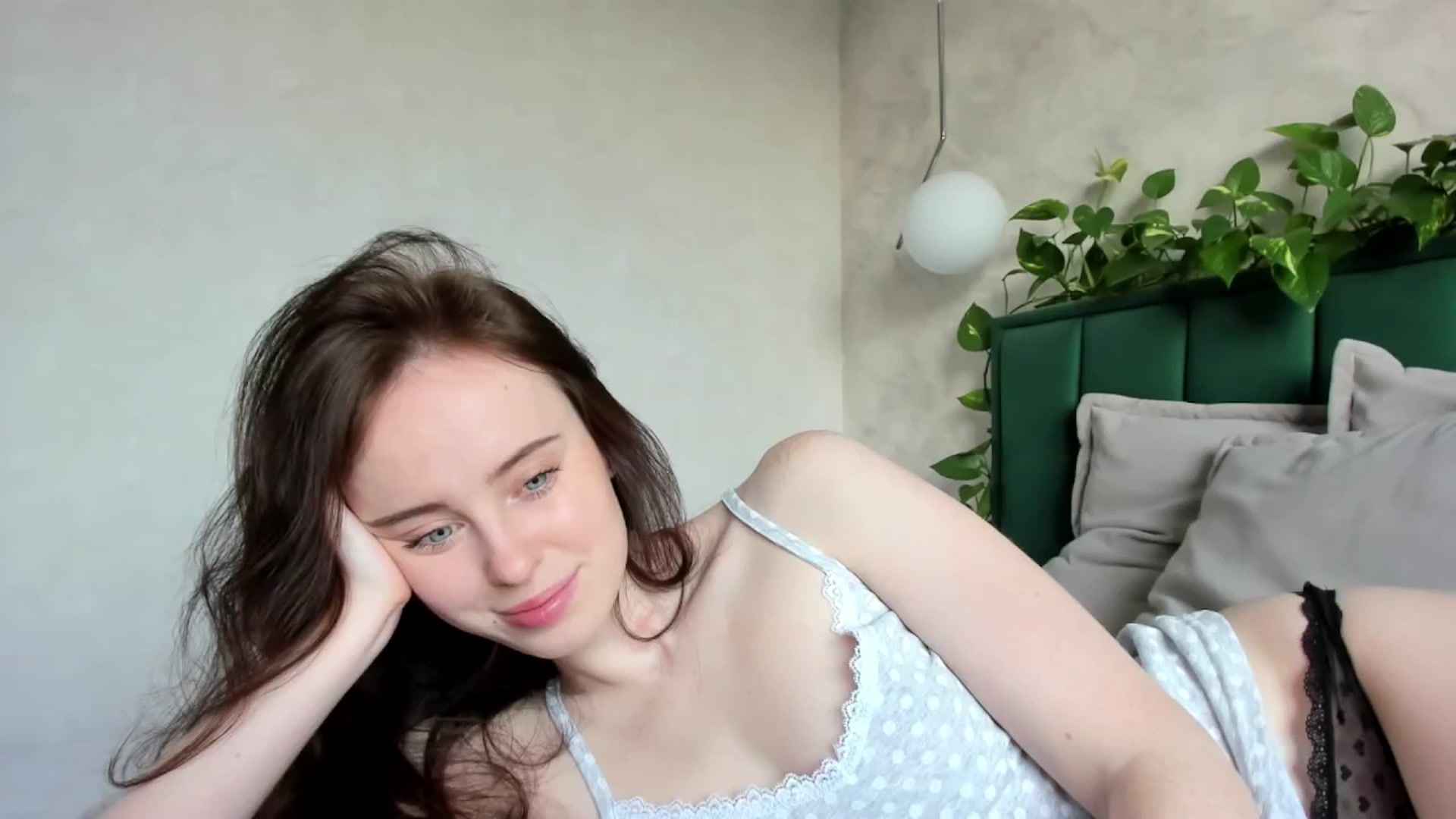 Gallery image thumbnail from userSasha's myfreecams stream on, 03/08/2025, 06:24 image 9 of 20