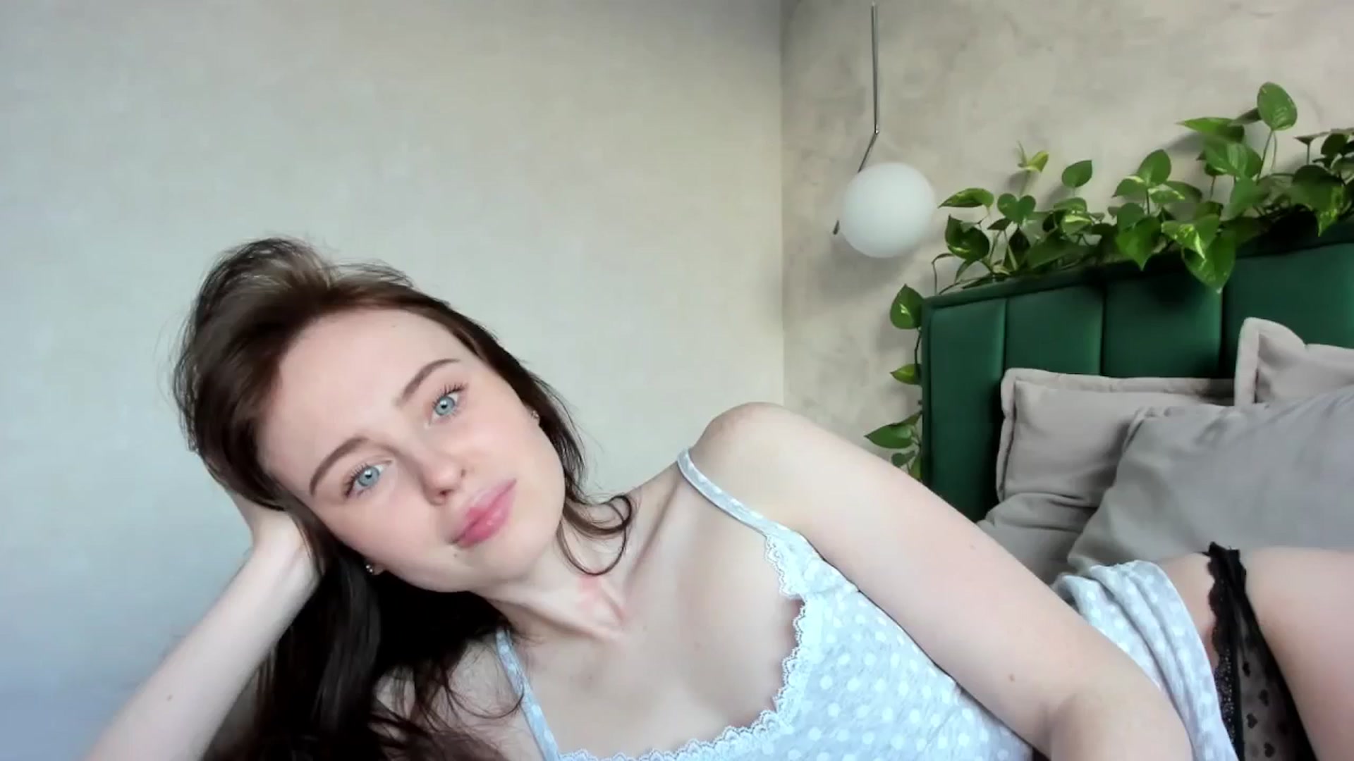 Gallery image thumbnail from userSasha's myfreecams stream on, 03/08/2025, 06:24 image 2 of 20