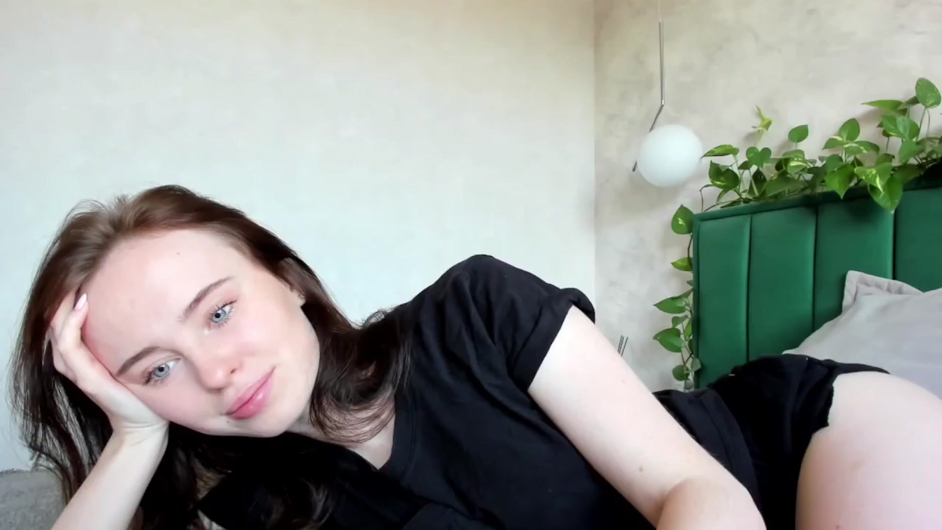Gallery image thumbnail from userSasha's myfreecams stream on, 03/09/2025, 06:38 image 9 of 20