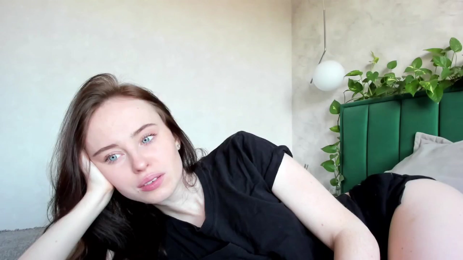 Gallery image thumbnail from userSasha's myfreecams stream on, 03/09/2025, 06:38 image 1 of 20