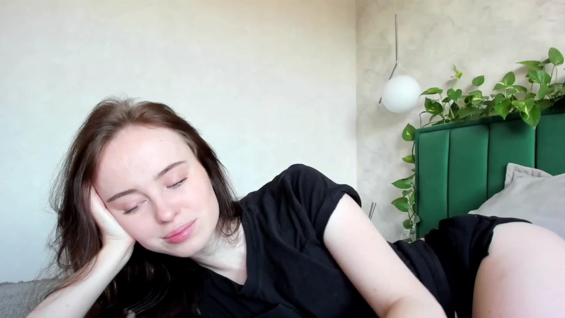 Gallery image thumbnail from userSasha's myfreecams stream on, 03/09/2025, 06:38 image 4 of 20
