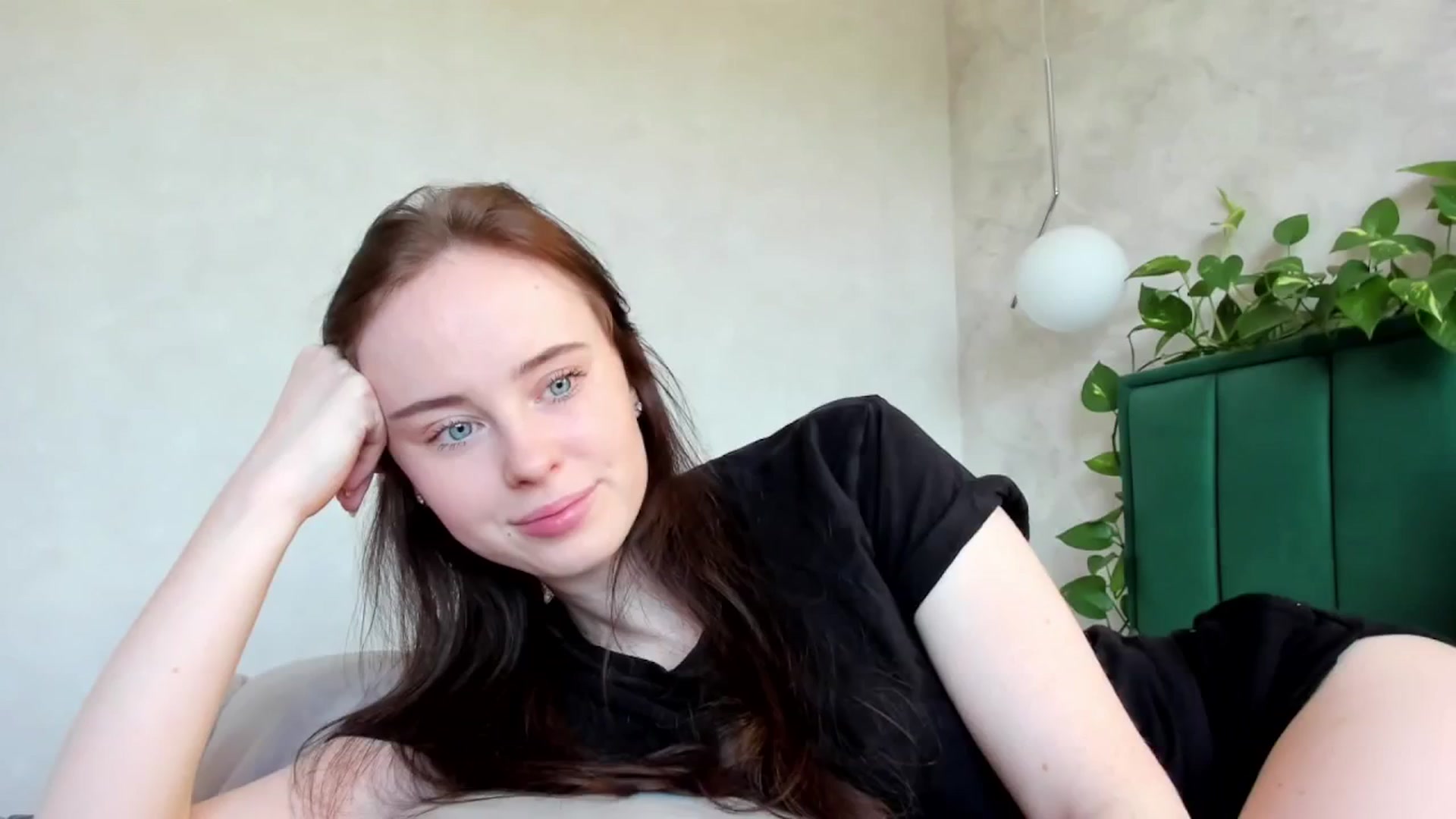 Gallery image thumbnail from userSasha's myfreecams stream on, 03/09/2025, 07:22 image 1 of 20