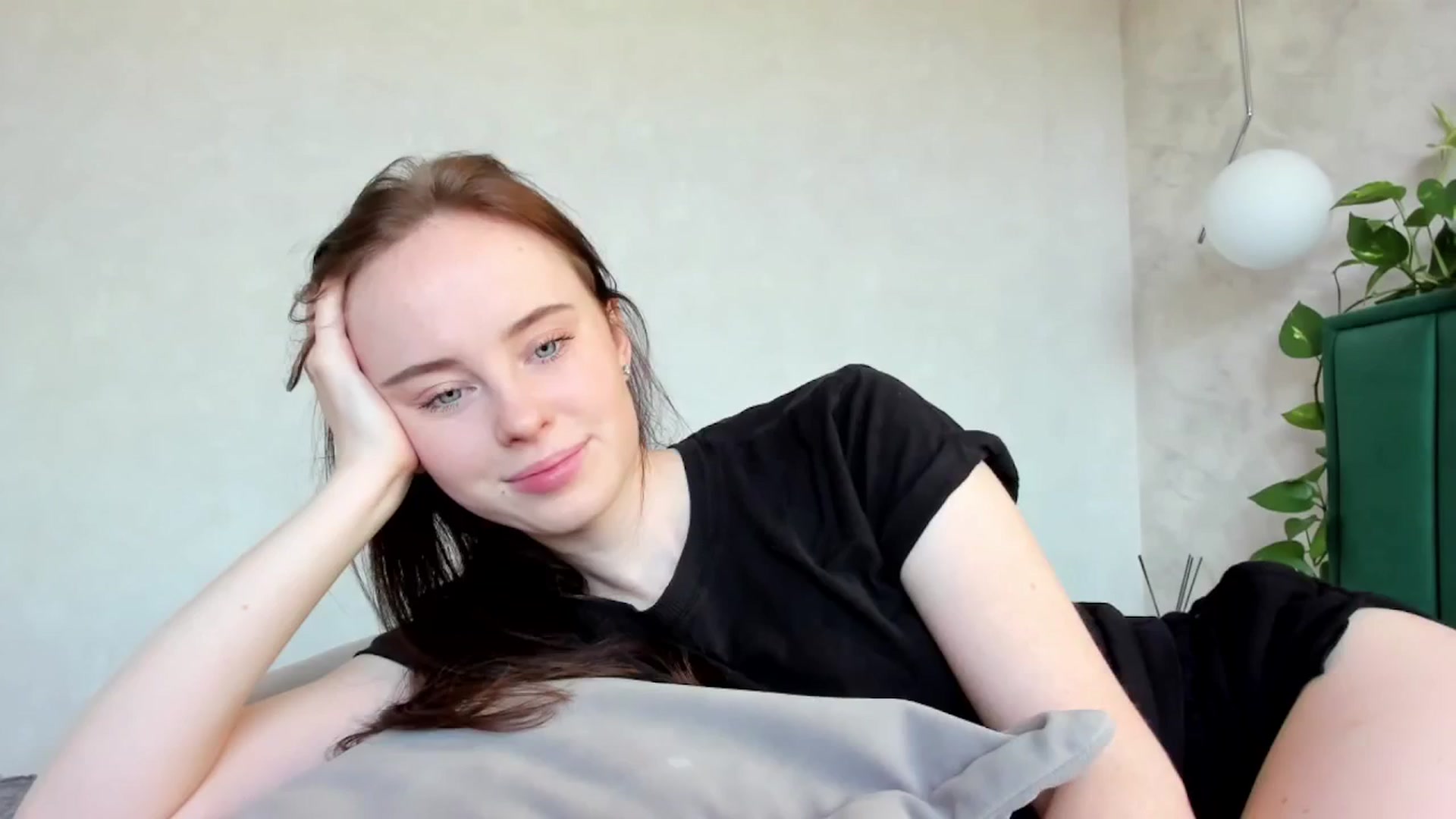 Gallery image thumbnail from userSasha's myfreecams stream on, 03/09/2025, 07:22 image 8 of 20