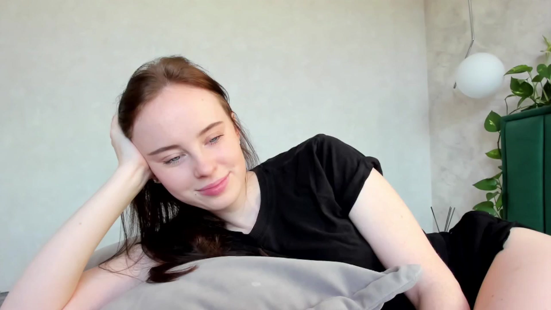 Gallery image thumbnail from userSasha's myfreecams stream on, 03/09/2025, 07:22 image 12 of 20