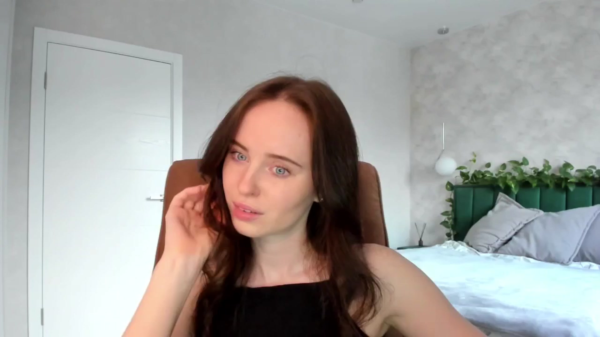 Gallery image thumbnail from userSasha's myfreecams stream on, 03/10/2025, 15:38 image 8 of 20