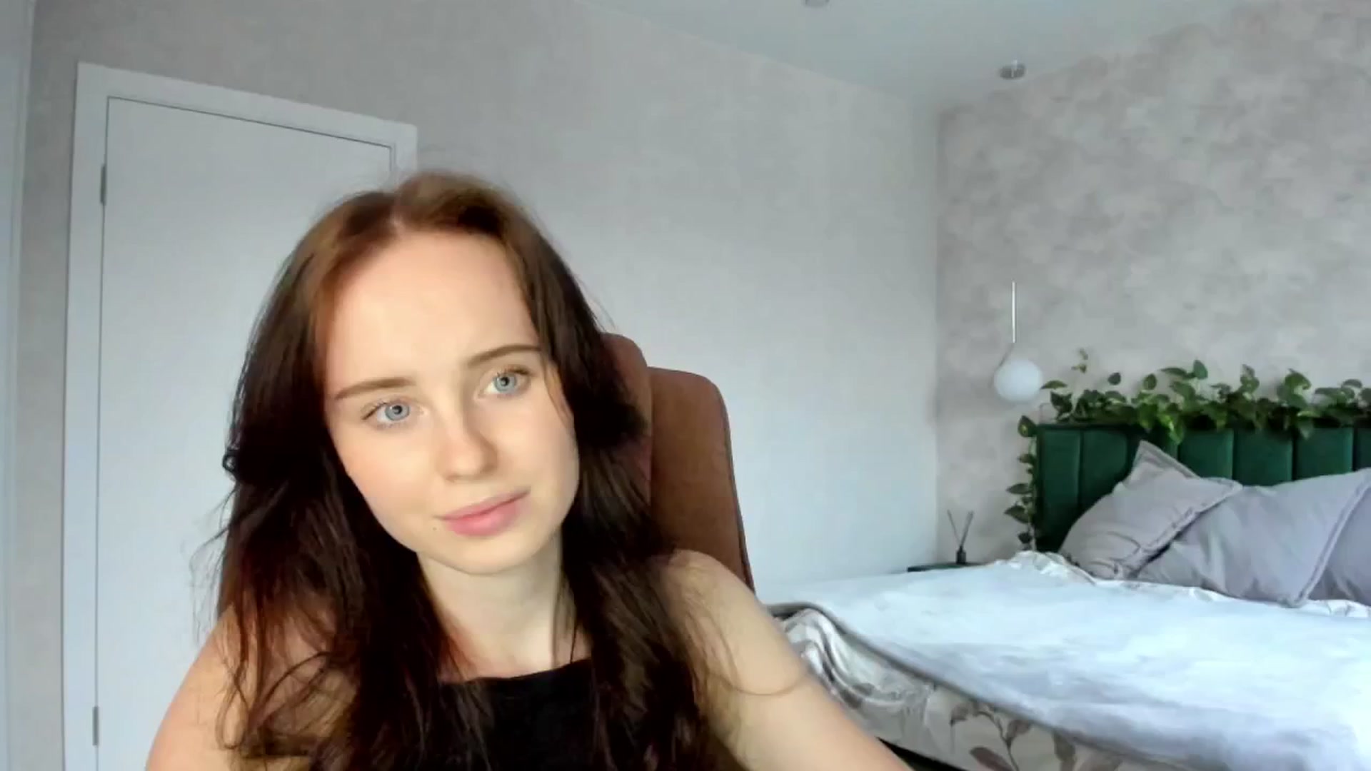 Gallery image thumbnail from userSasha's myfreecams stream on, 03/10/2025, 15:38 image 16 of 20